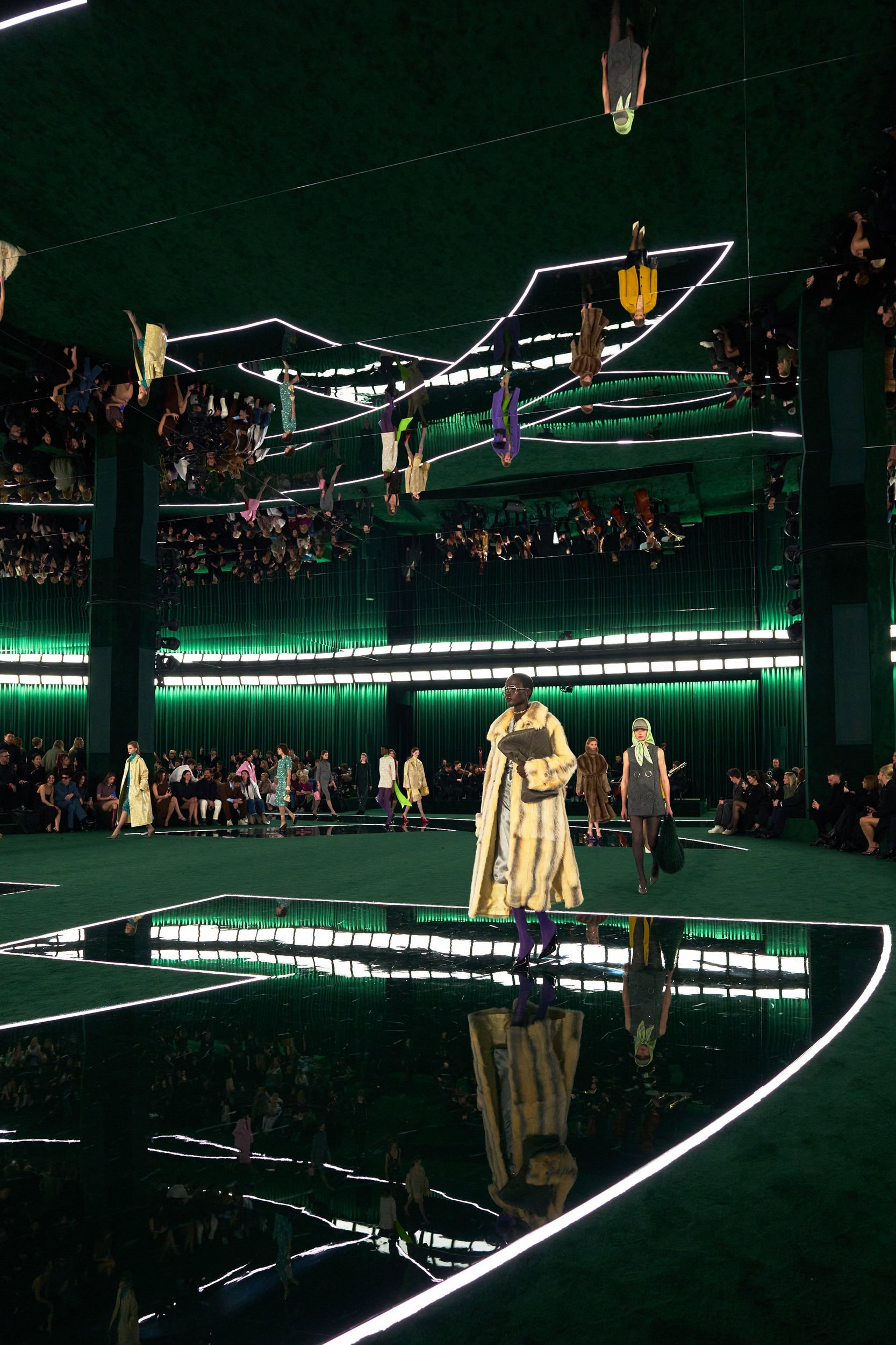 Gucci Fall 2025 Fashion Show Atmosphere