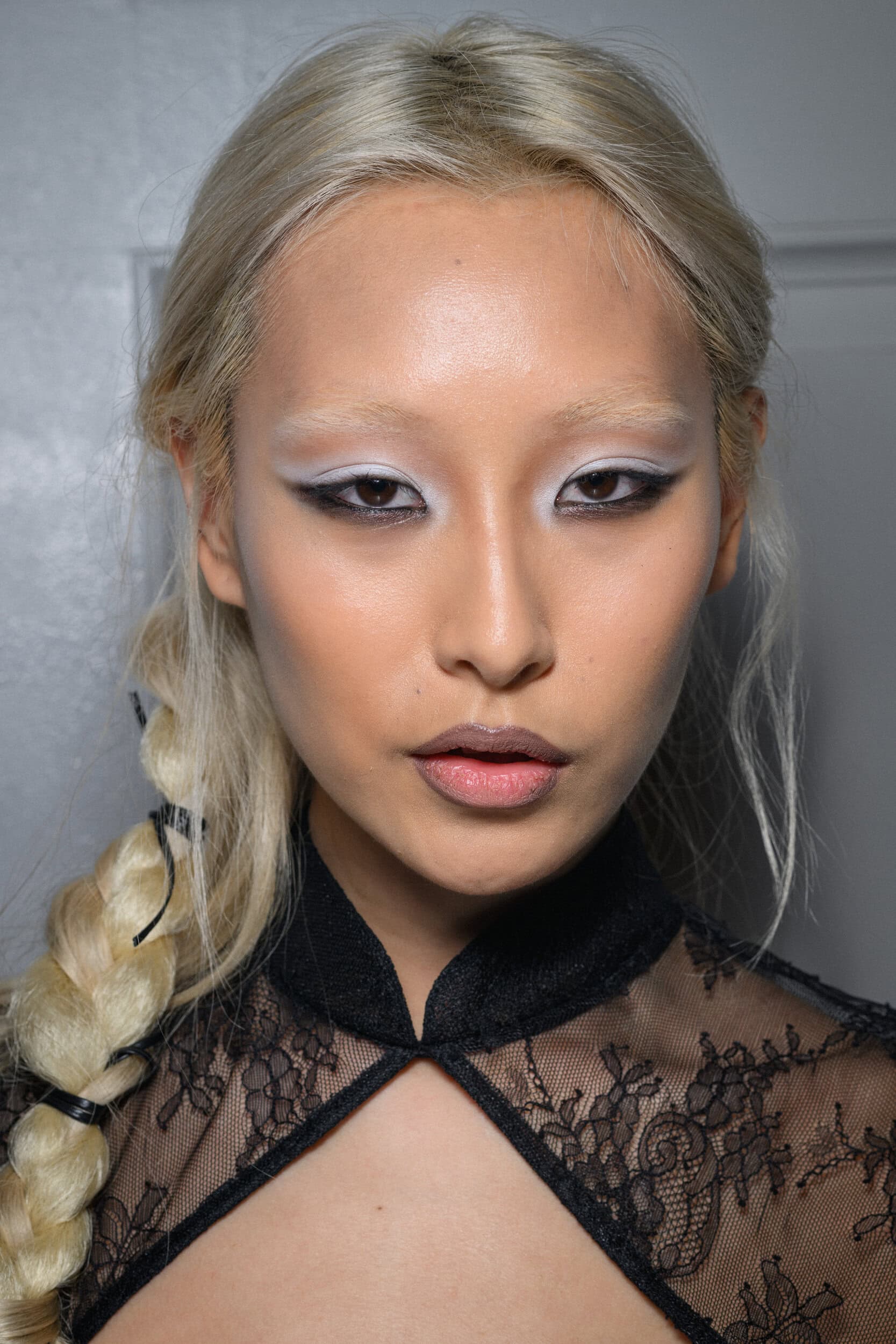 Kim Shui  Fall 2025 Fashion Show Backstage