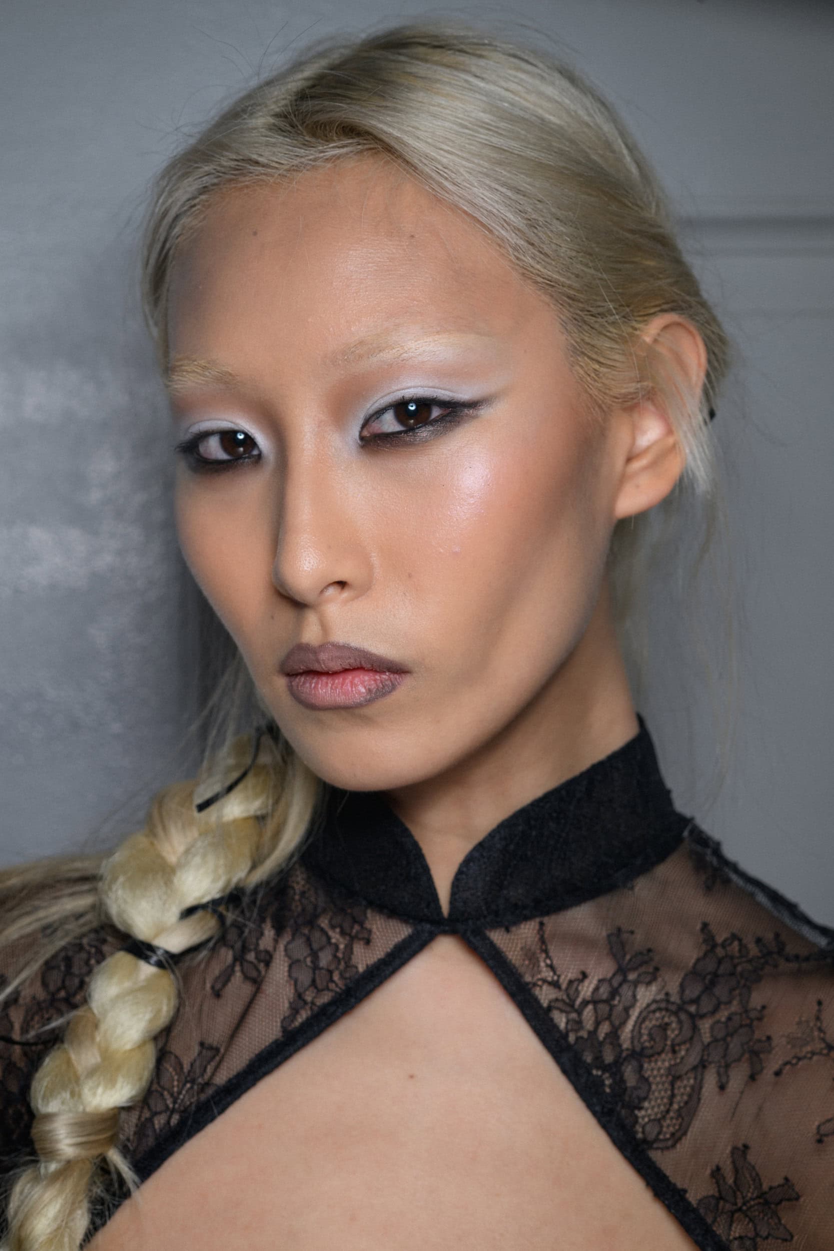 Kim Shui  Fall 2025 Fashion Show Backstage