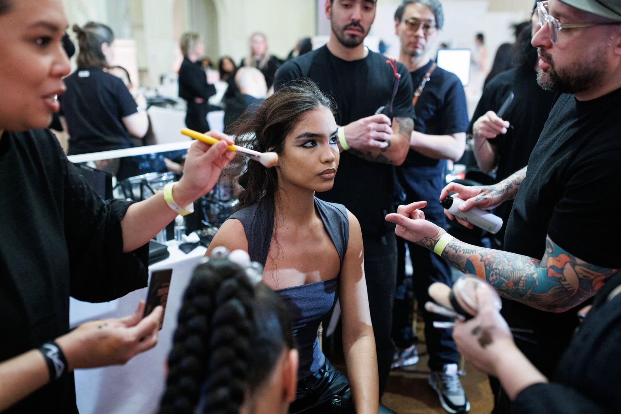 Kim Shui  Fall 2025 Fashion Show Backstage