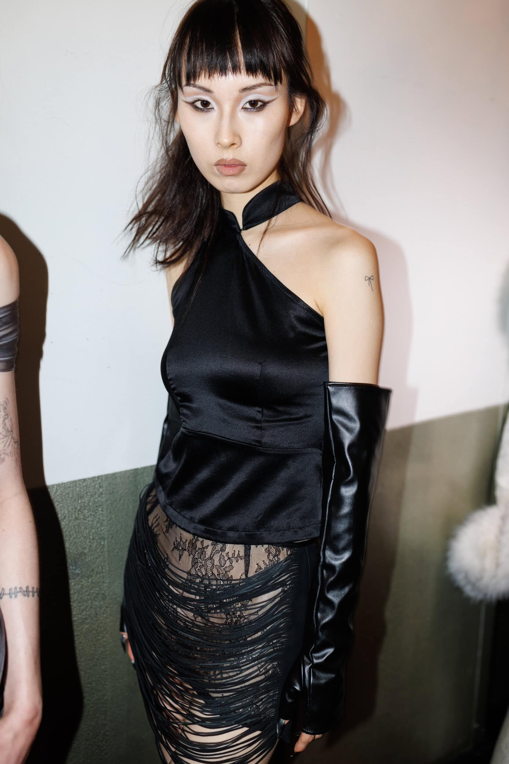 Kim Shui  Fall 2025 Fashion Show Backstage