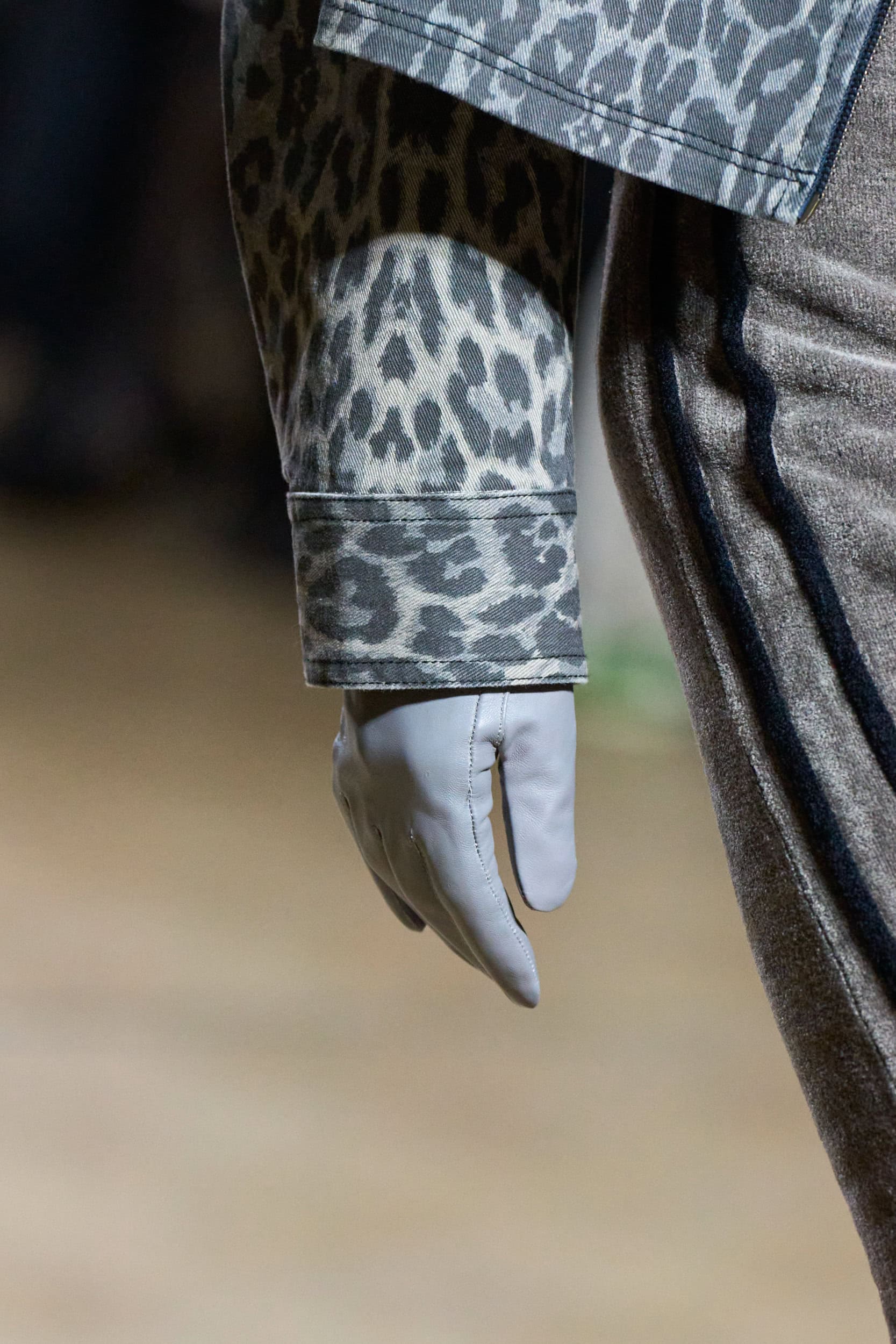 Mark Fast Fall 2025 Fashion Show Details