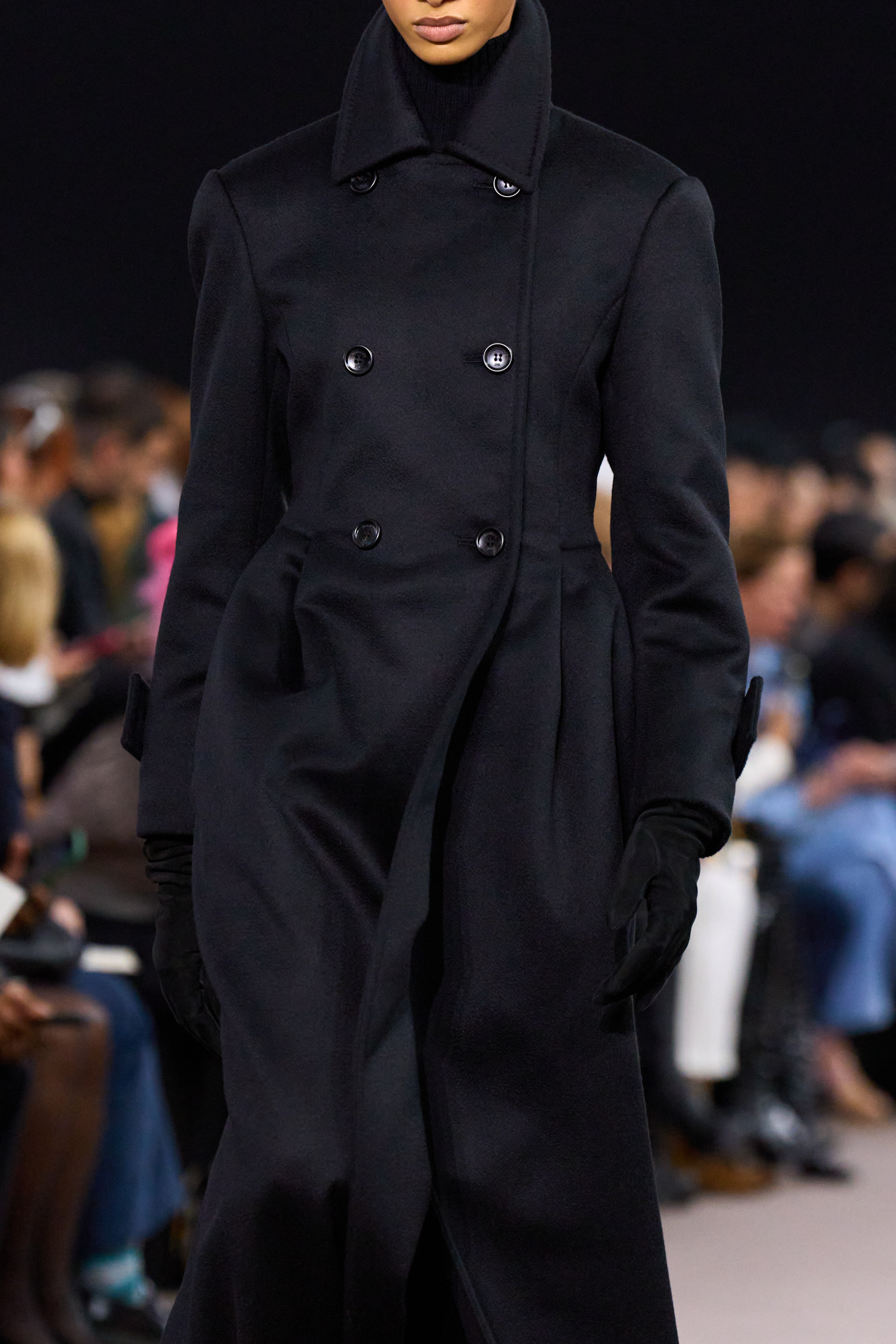 Max Mara Fall 2025 Fashion Show Details