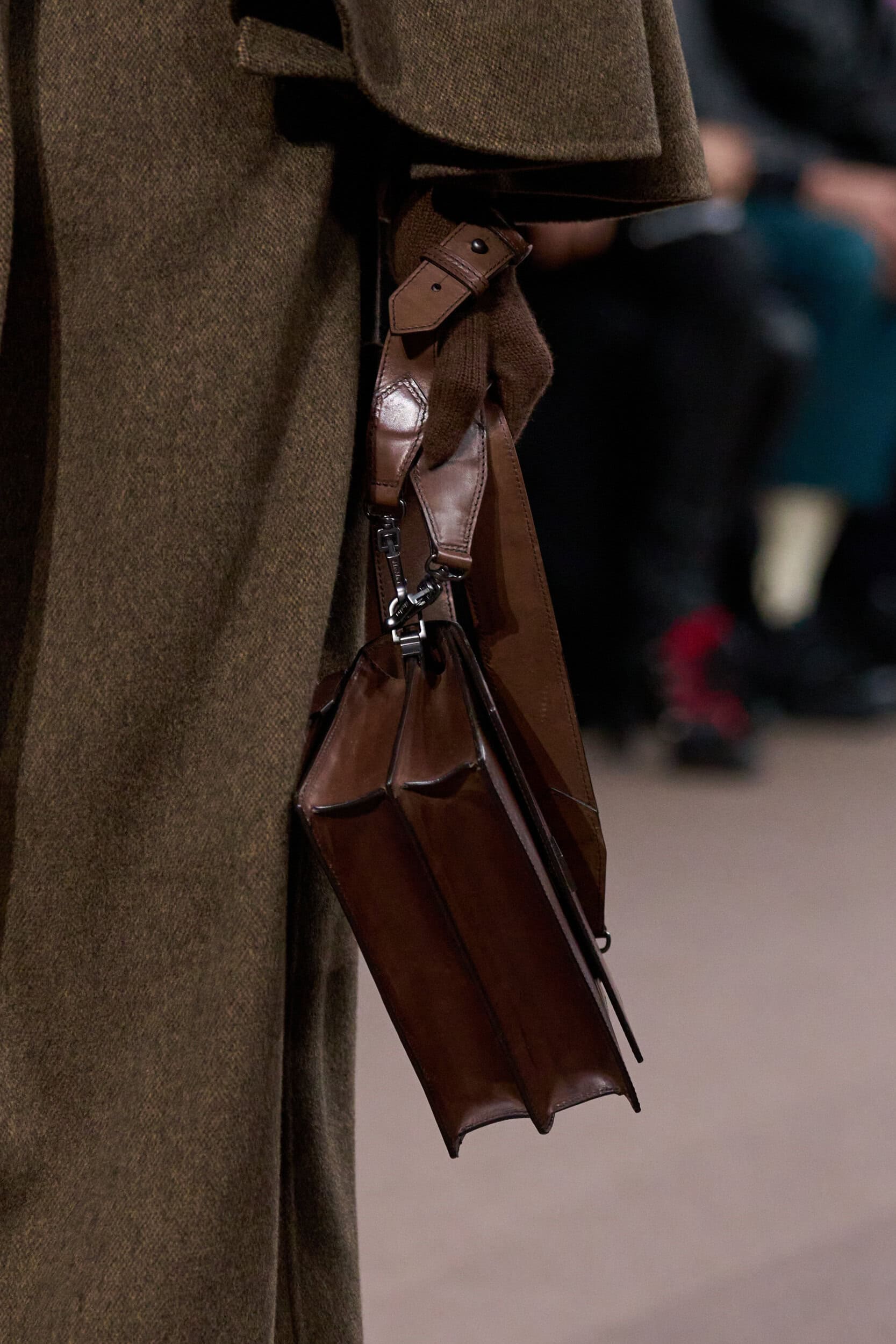 Max Mara Fall 2025 Fashion Show Details