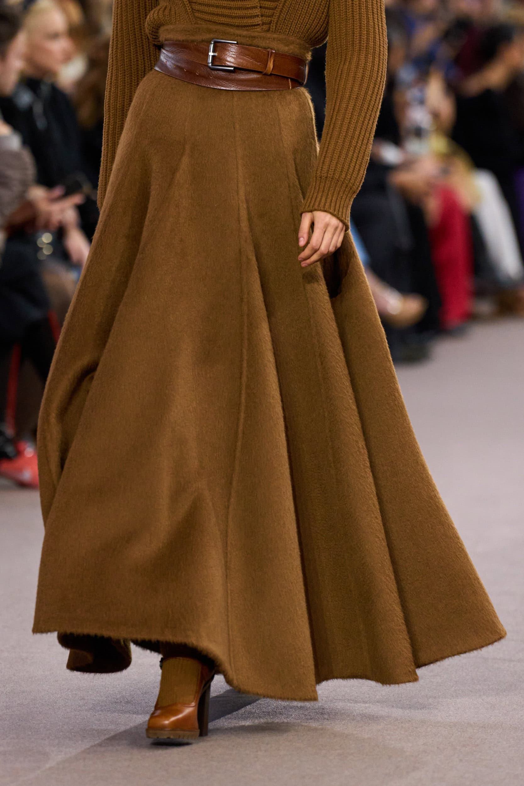 Max Mara Fall 2025 Fashion Show Details