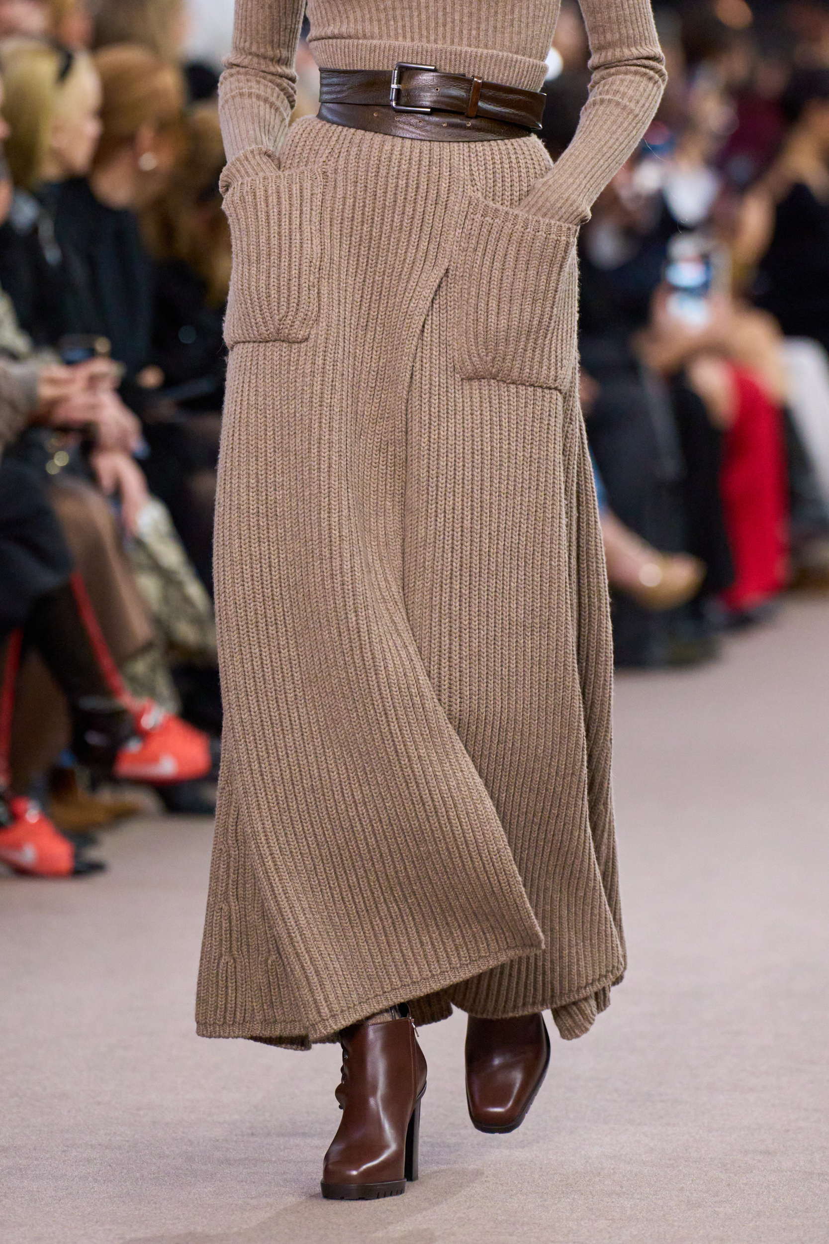 Max Mara Fall 2025 Fashion Show Details