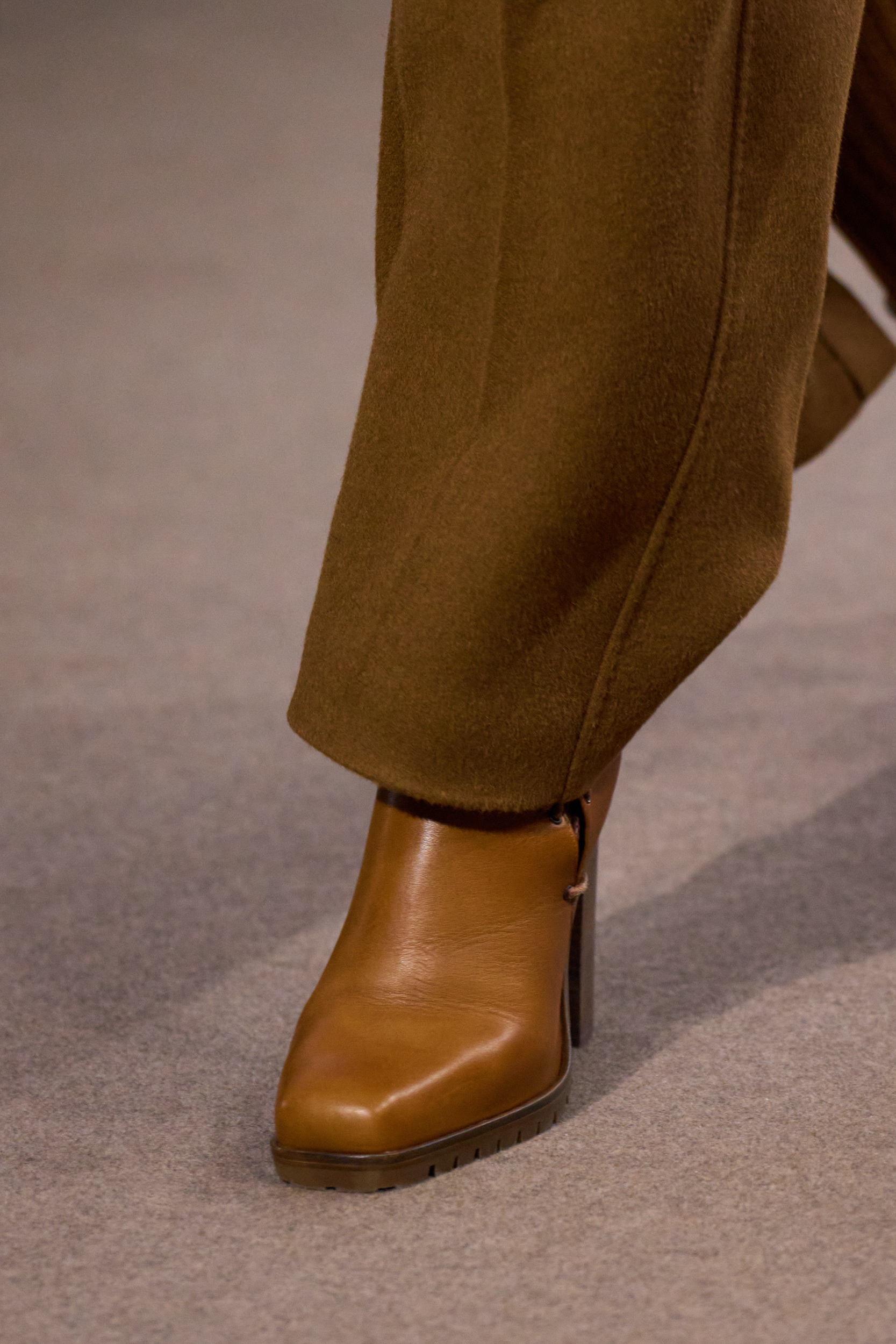 Max Mara Fall 2025 Fashion Show Details