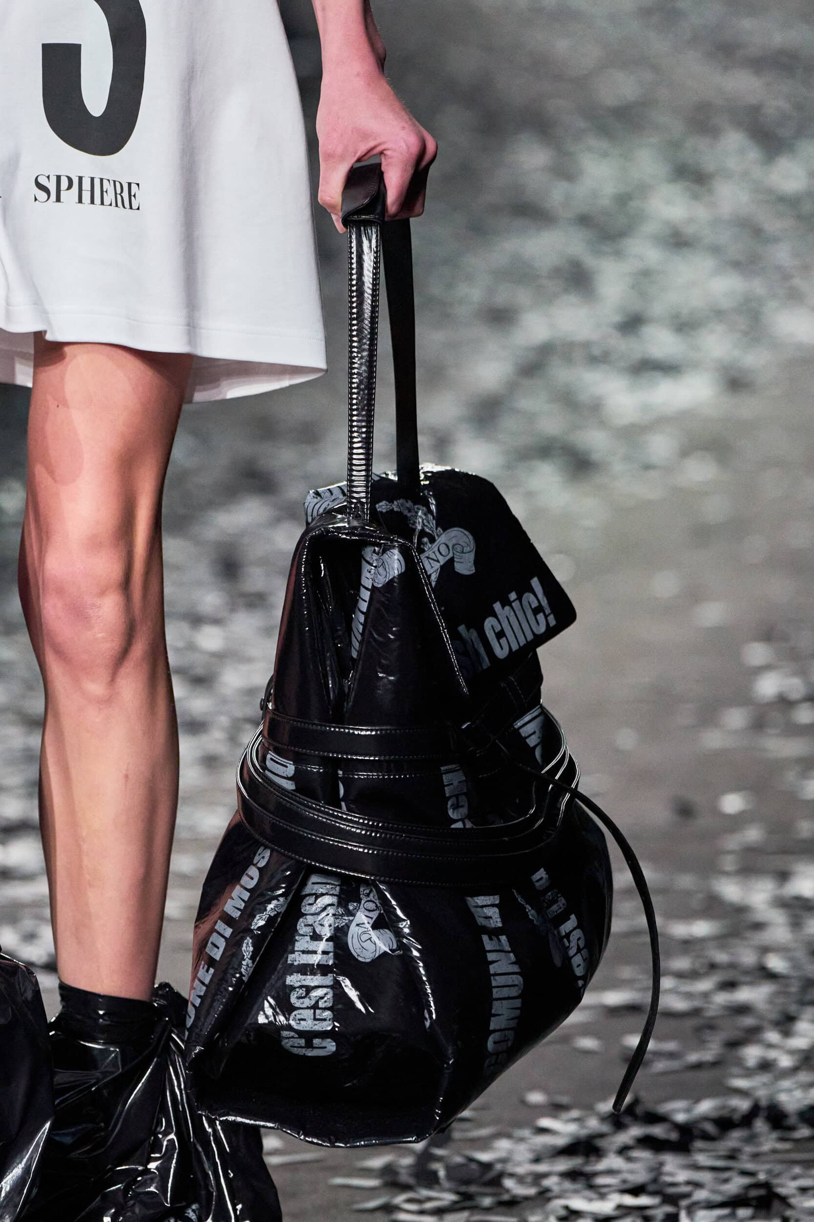 Moschino Fall 2025 Fashion Show Details