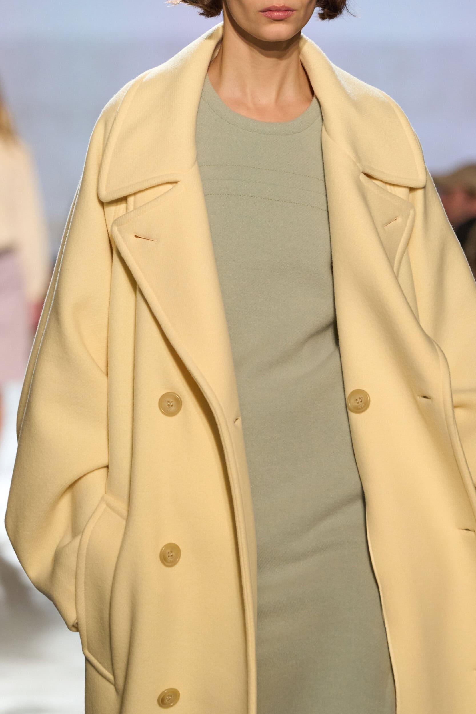 N 21 Fall 2025 Fashion Show Details