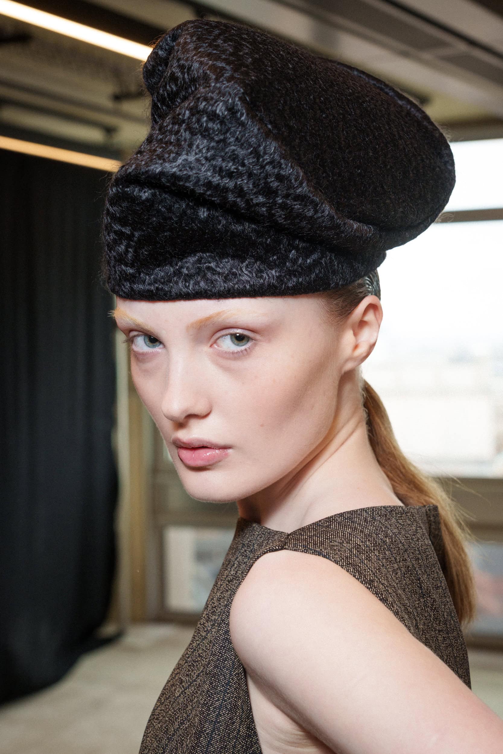 Roksanda Fall 2025 Fashion Show Backstage