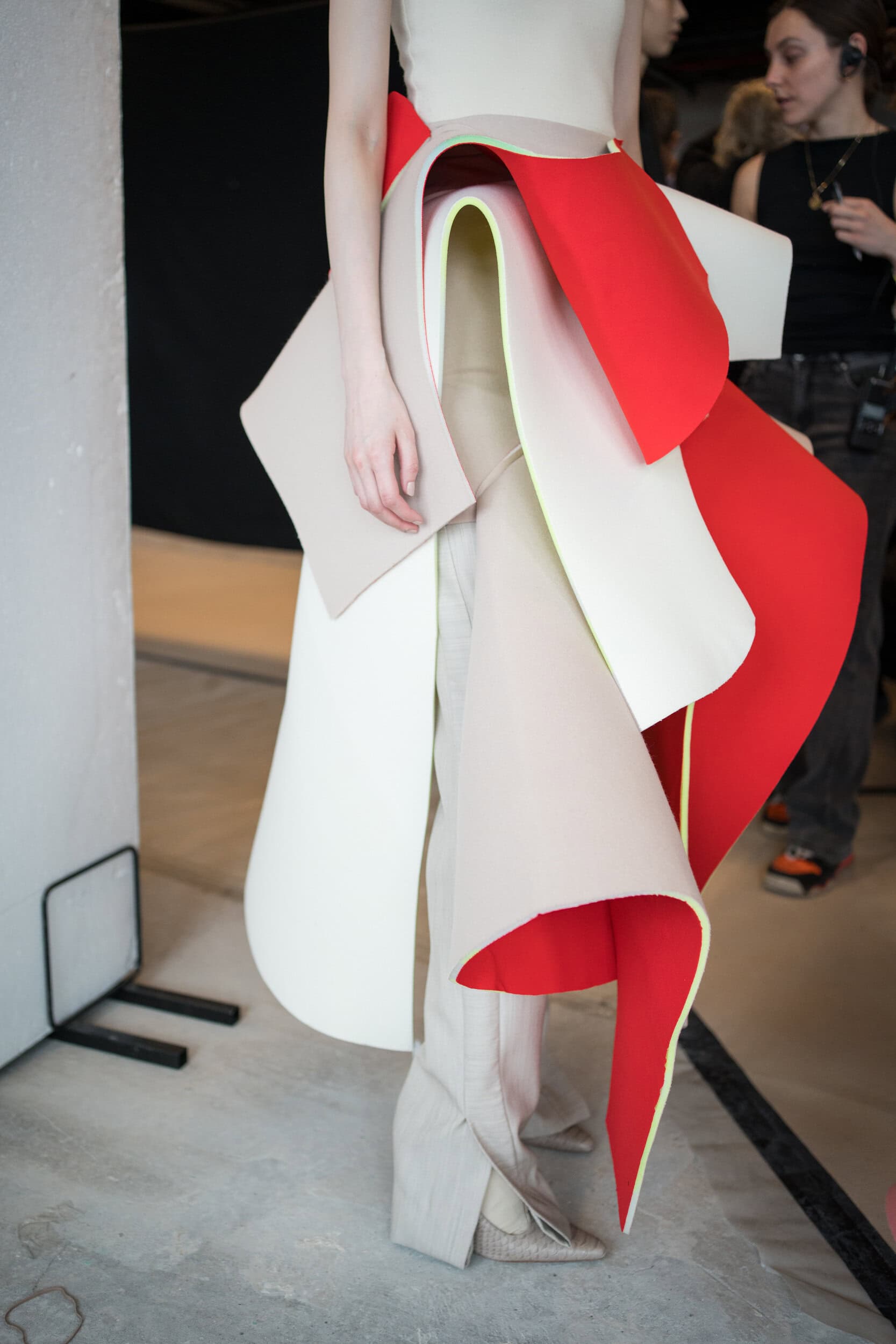 Roksanda Fall 2025 Fashion Show Backstage