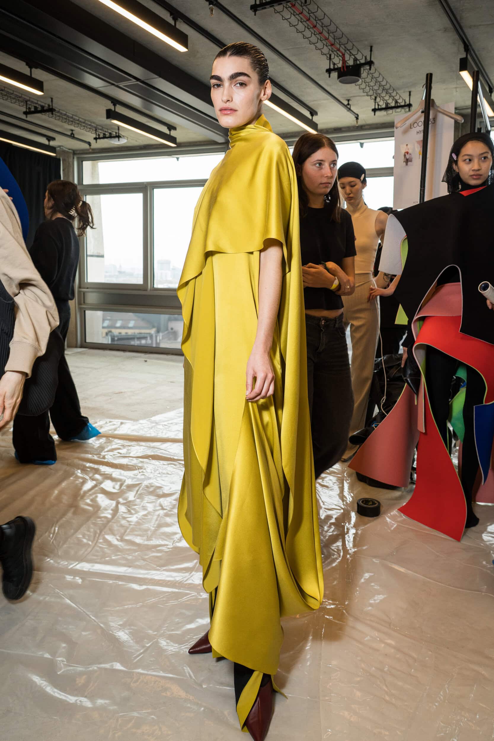 Roksanda Fall 2025 Fashion Show Backstage