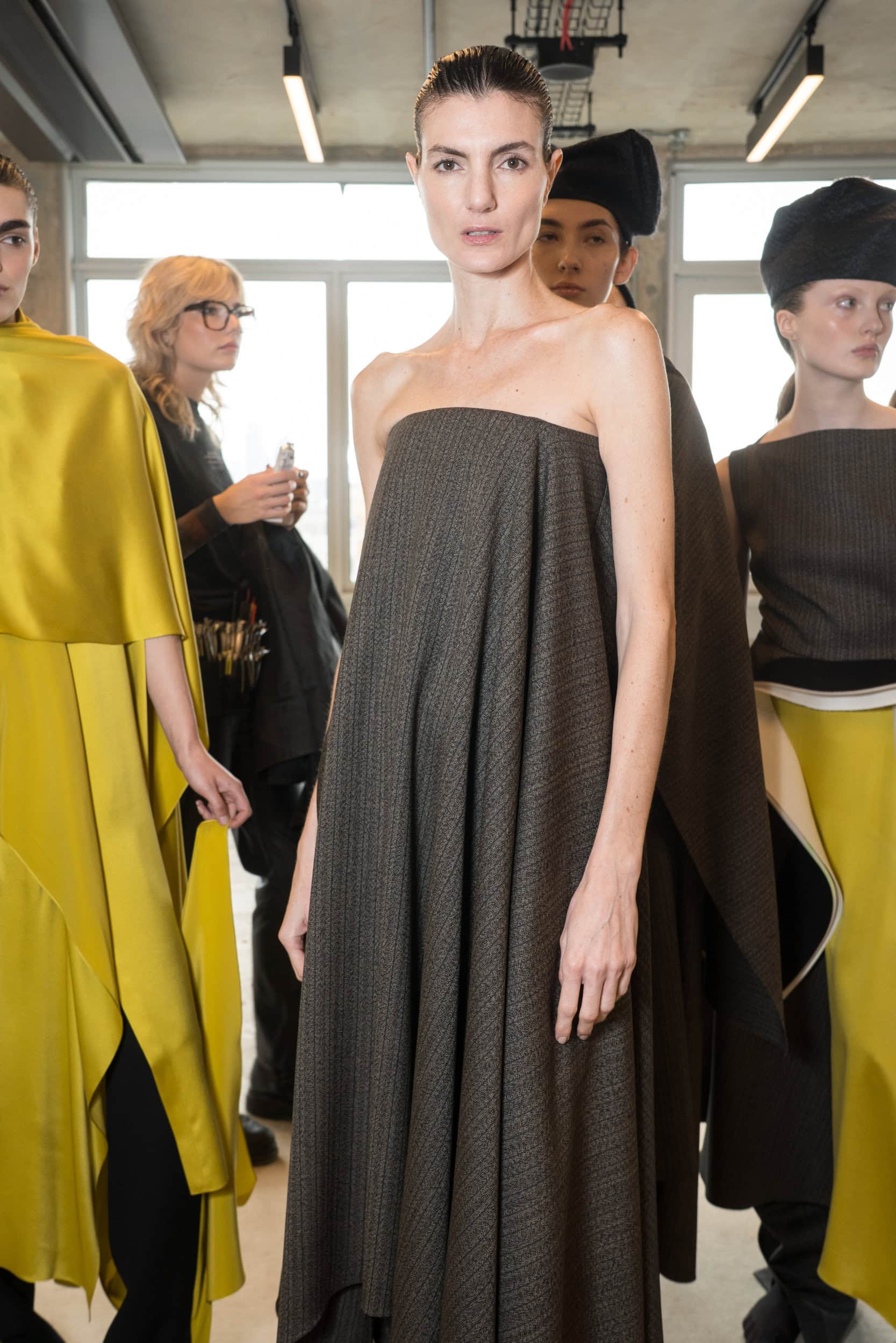 Roksanda Fall 2025 Fashion Show Backstage