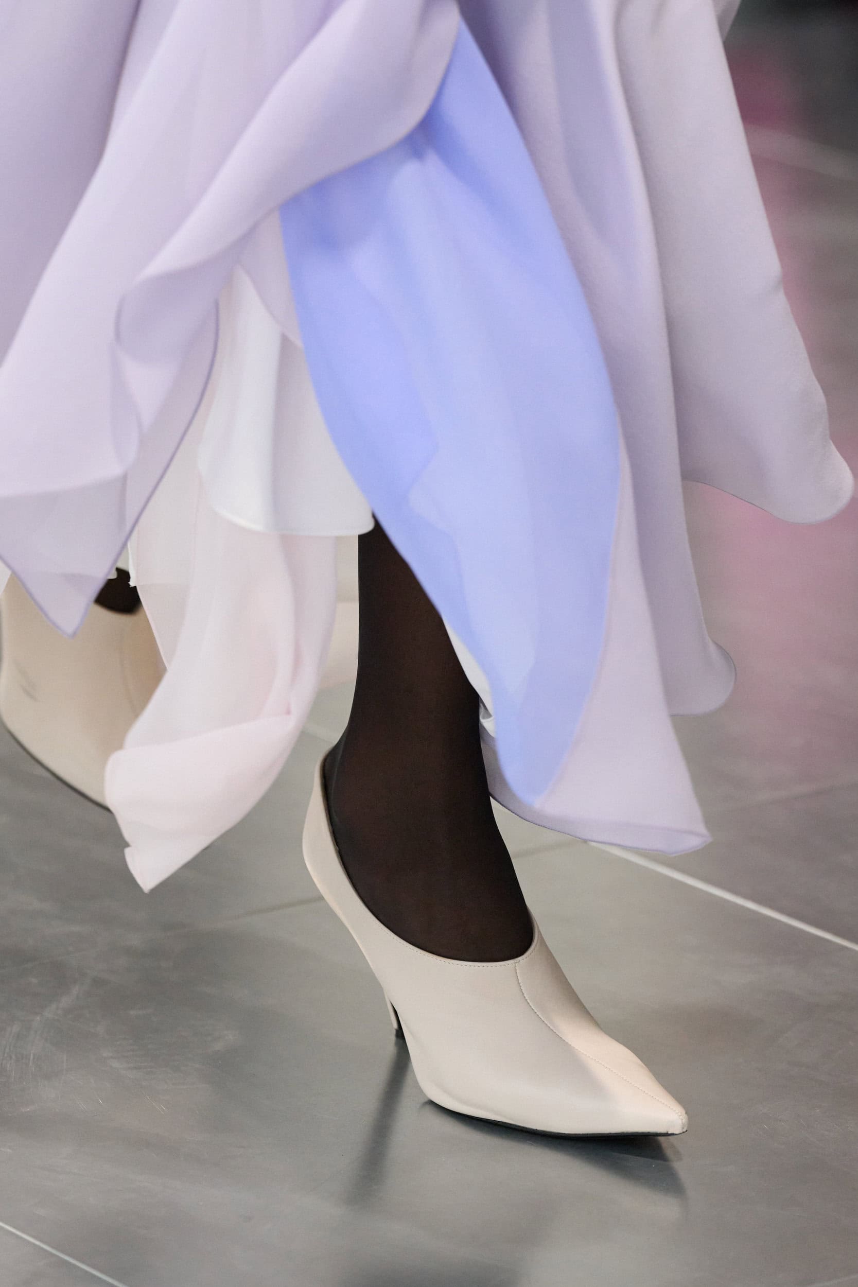 Roksanda Fall 2025 Fashion Show Details