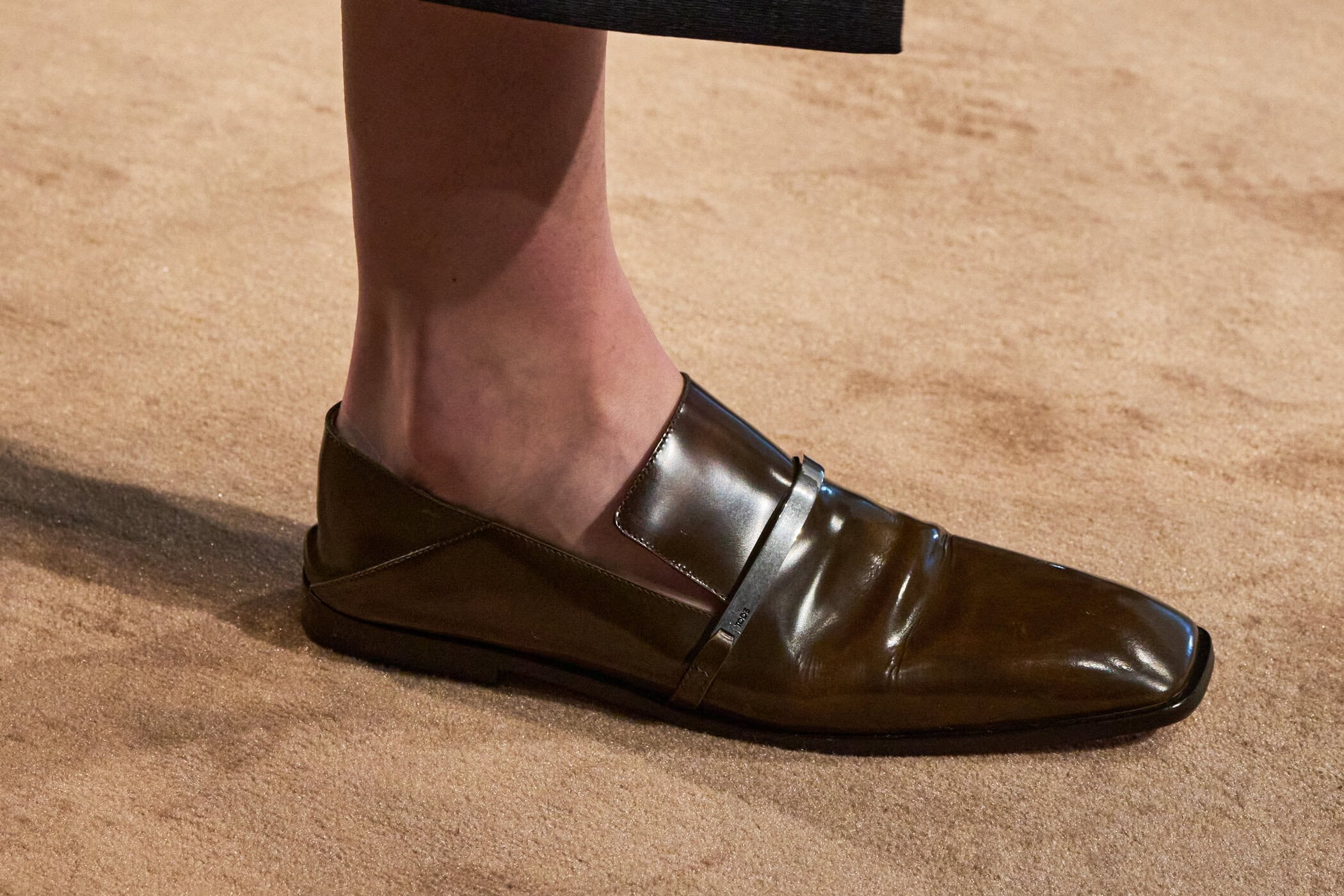 Tod S Fall 2025 Fashion Show Details