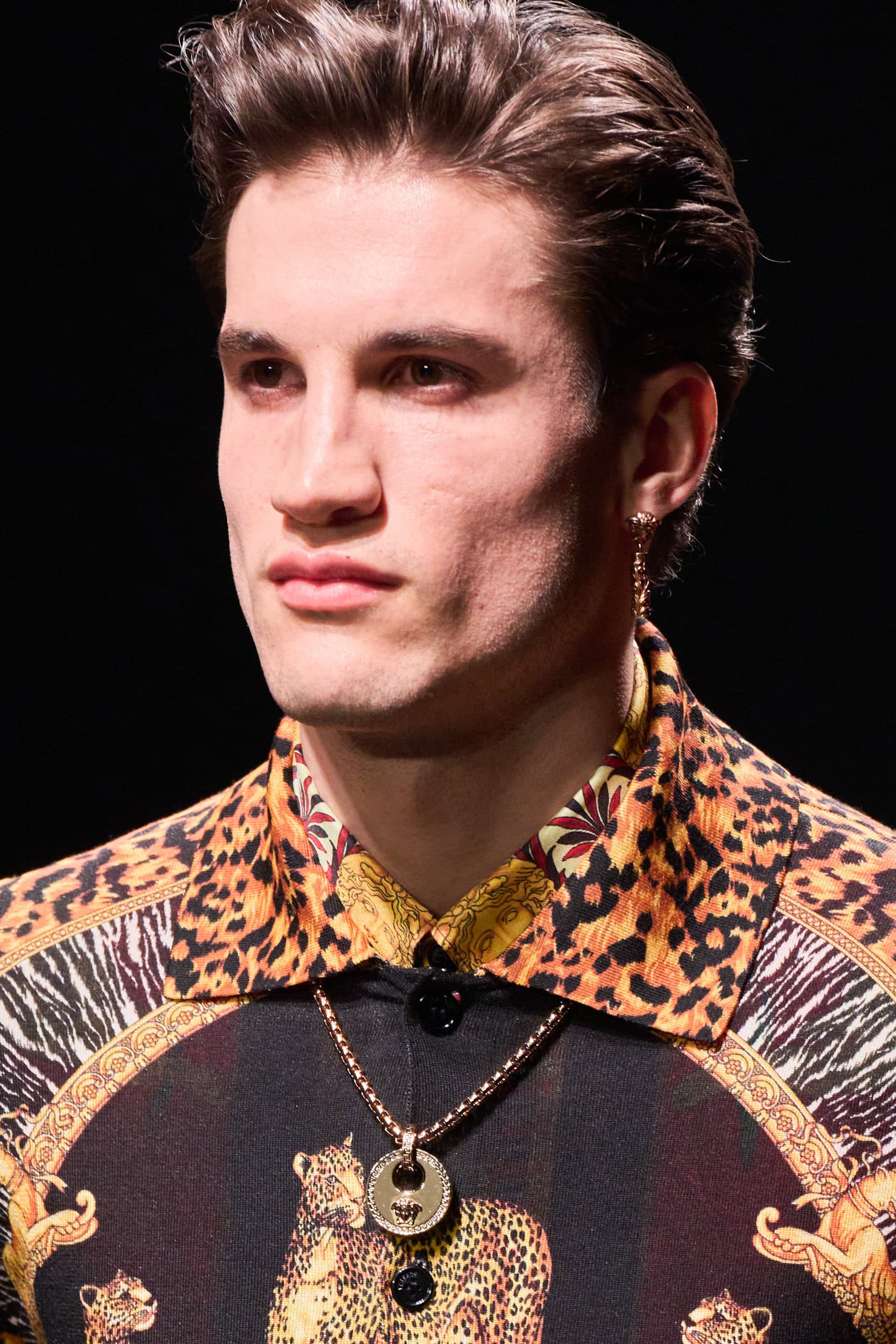 Versace Fall 2025 Fashion Show Details