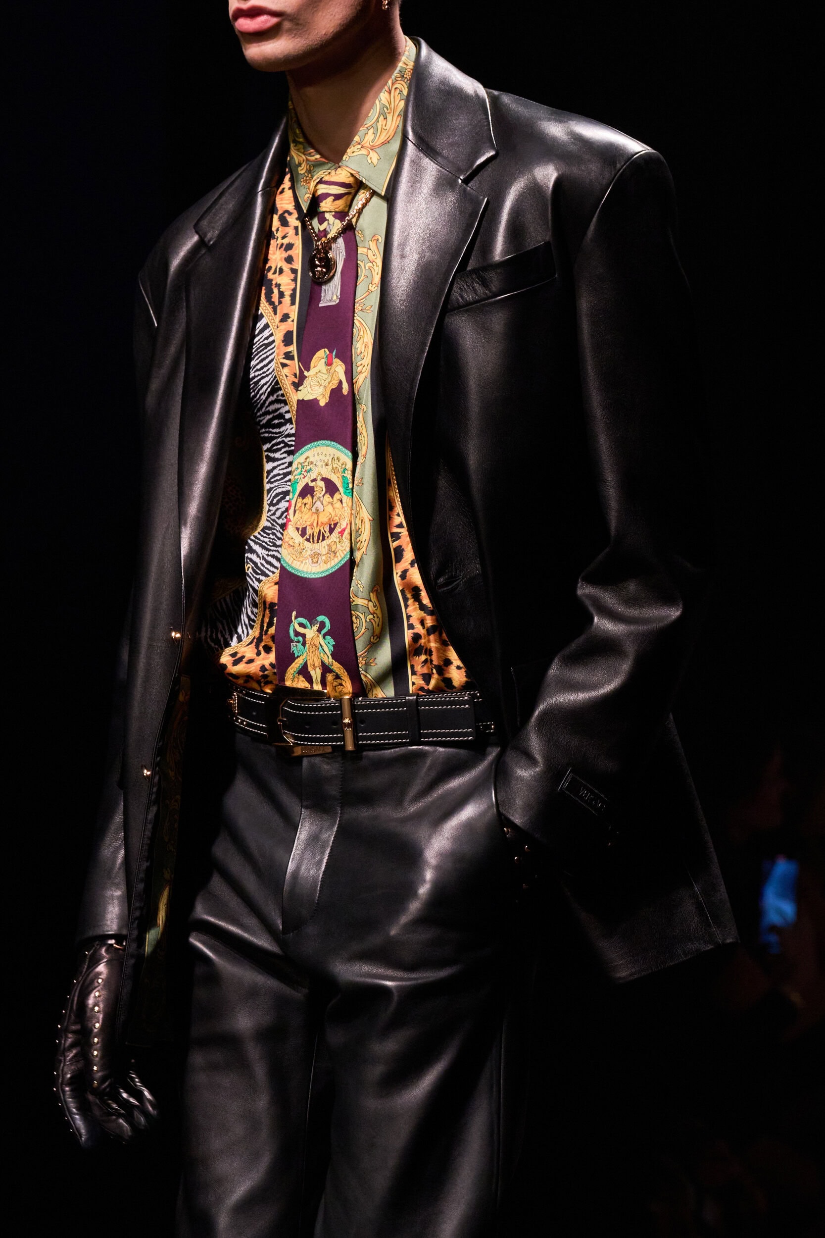 Versace Fall 2025 Fashion Show Details