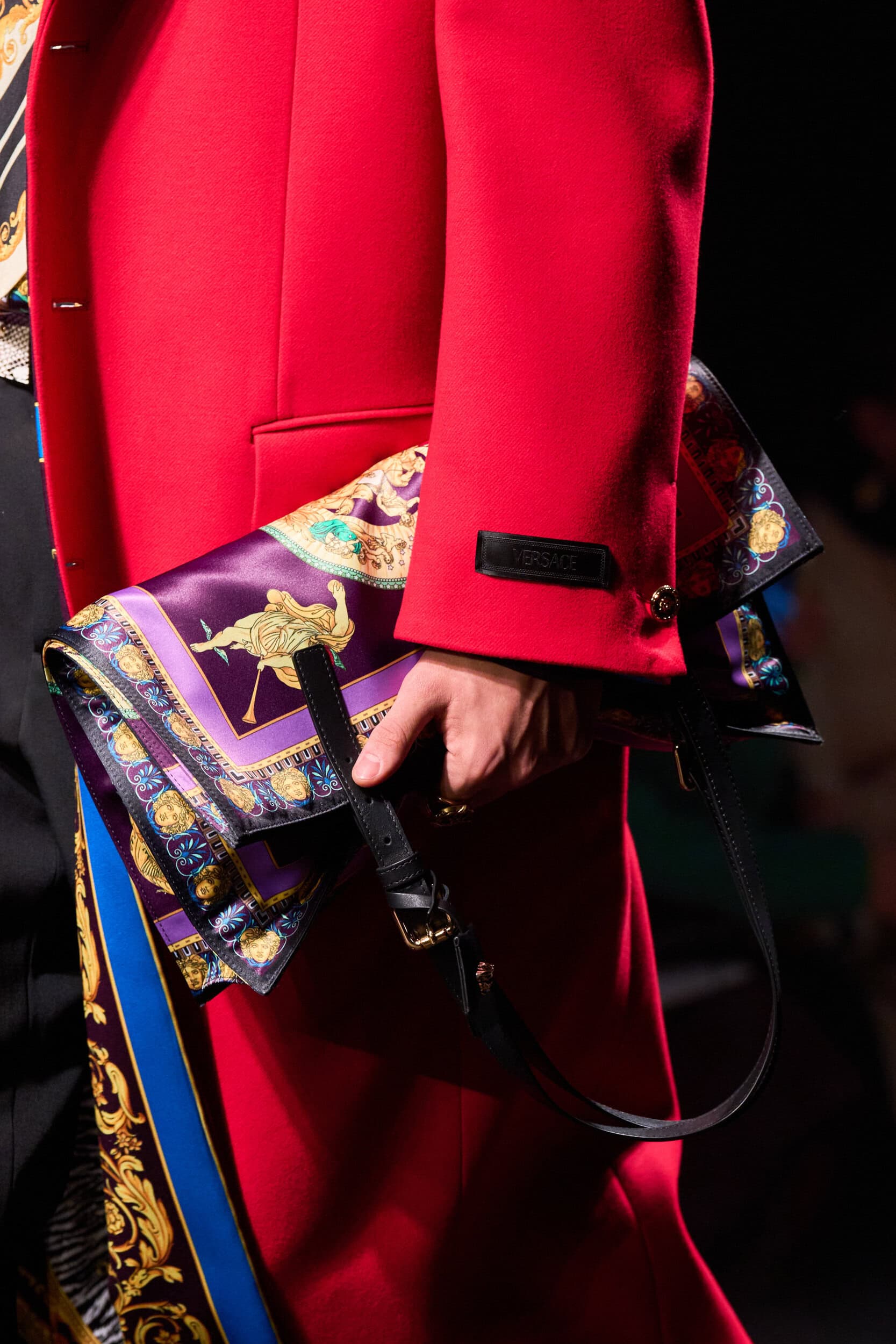 Versace Fall 2025 Fashion Show Details