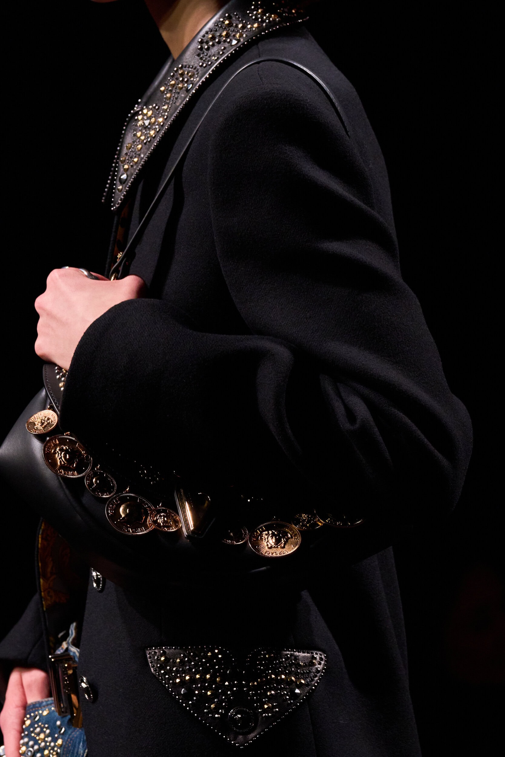 Versace Fall 2025 Fashion Show Details