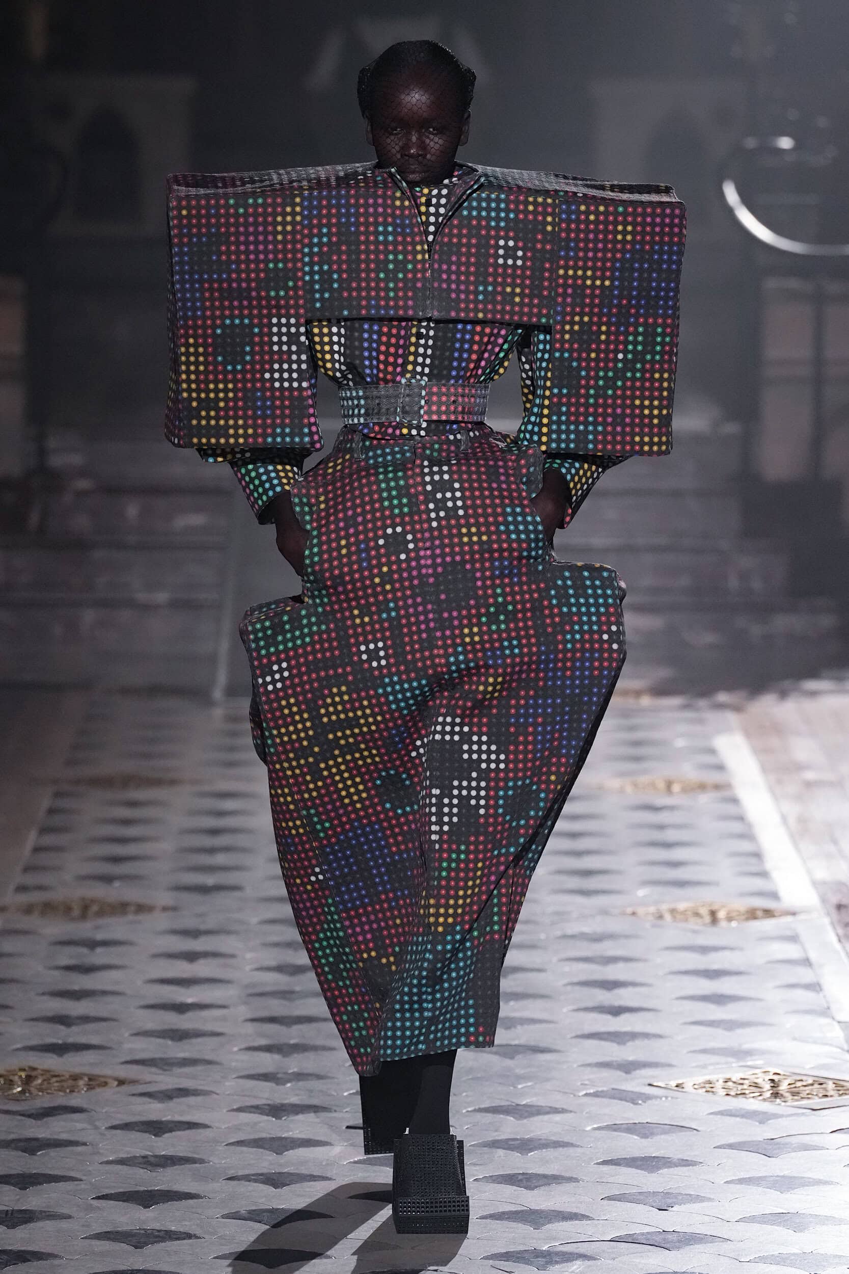 Anrealage Fall 2025 Fashion Show