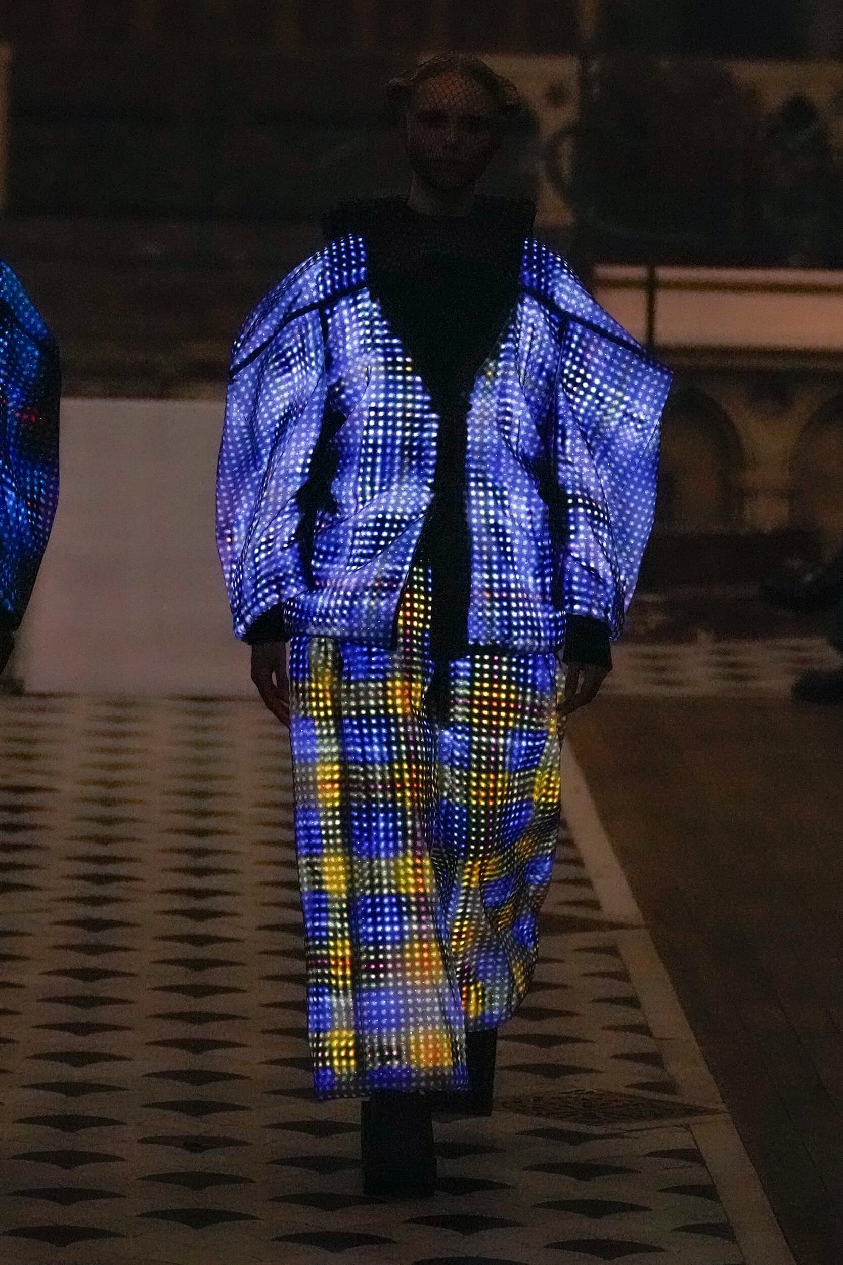 Anrealage Fall 2025 Fashion Show