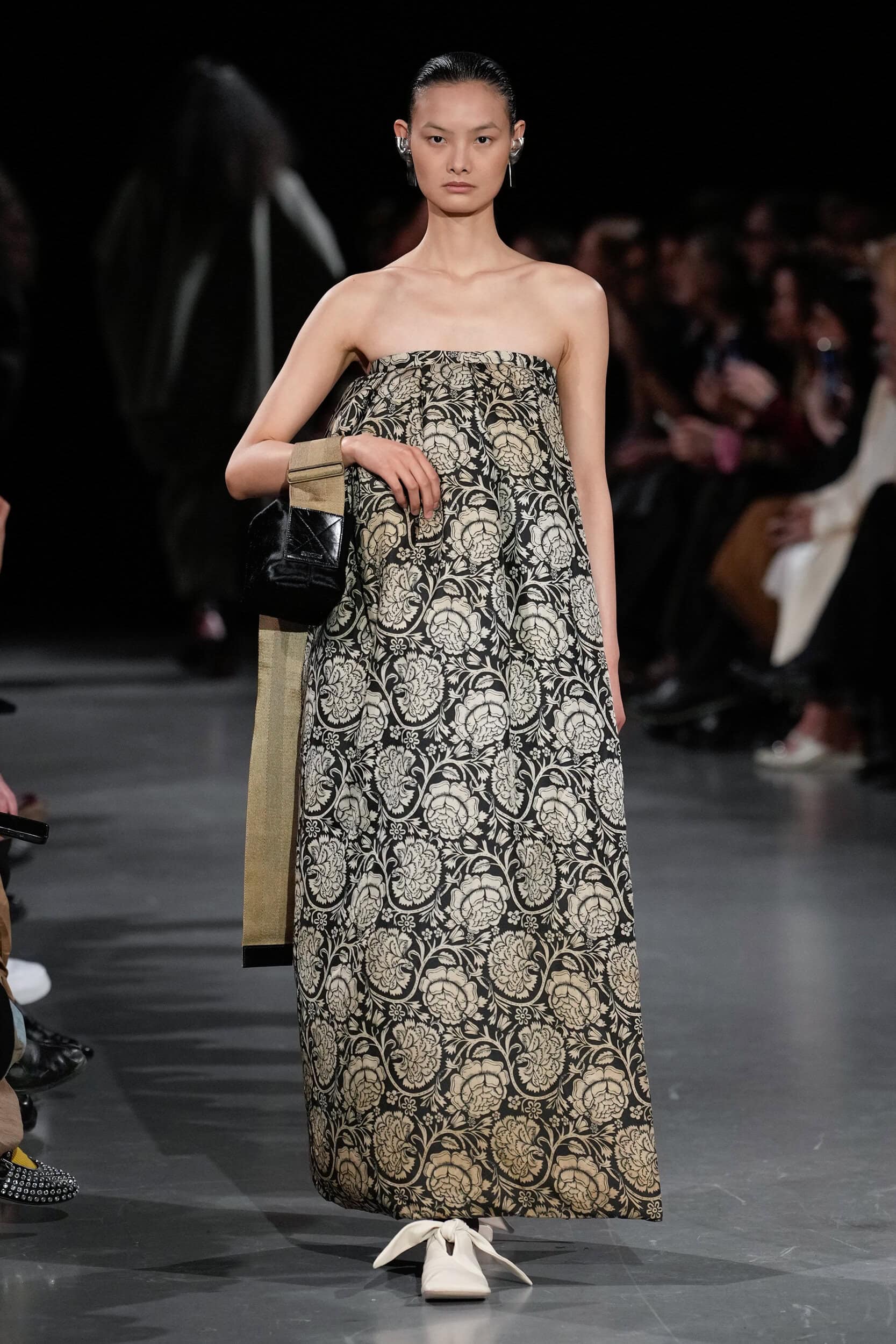 Uma Wang Fall 2025 Fashion Show
