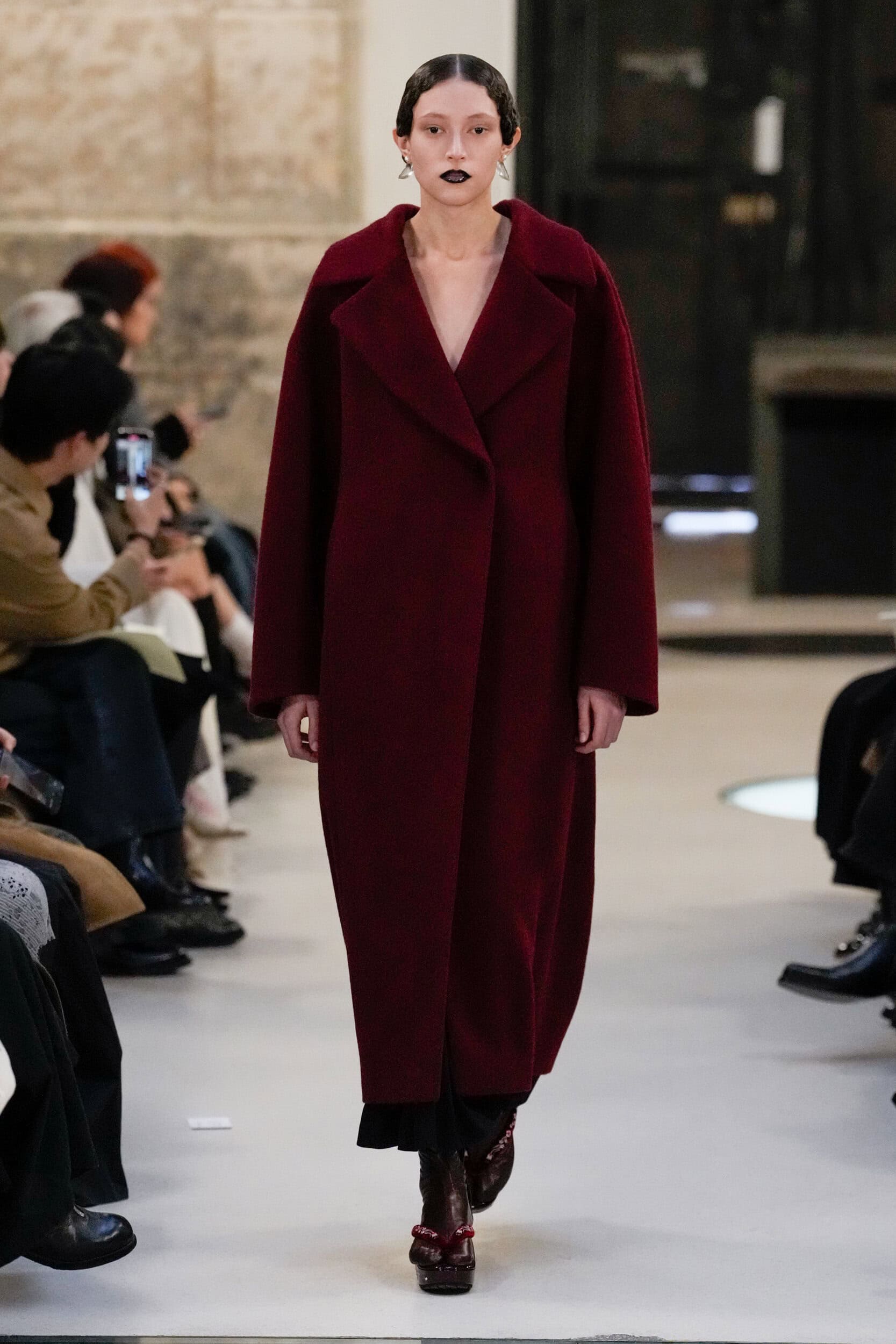 Mame Kurogouchi Fall 2025 Fashion Show