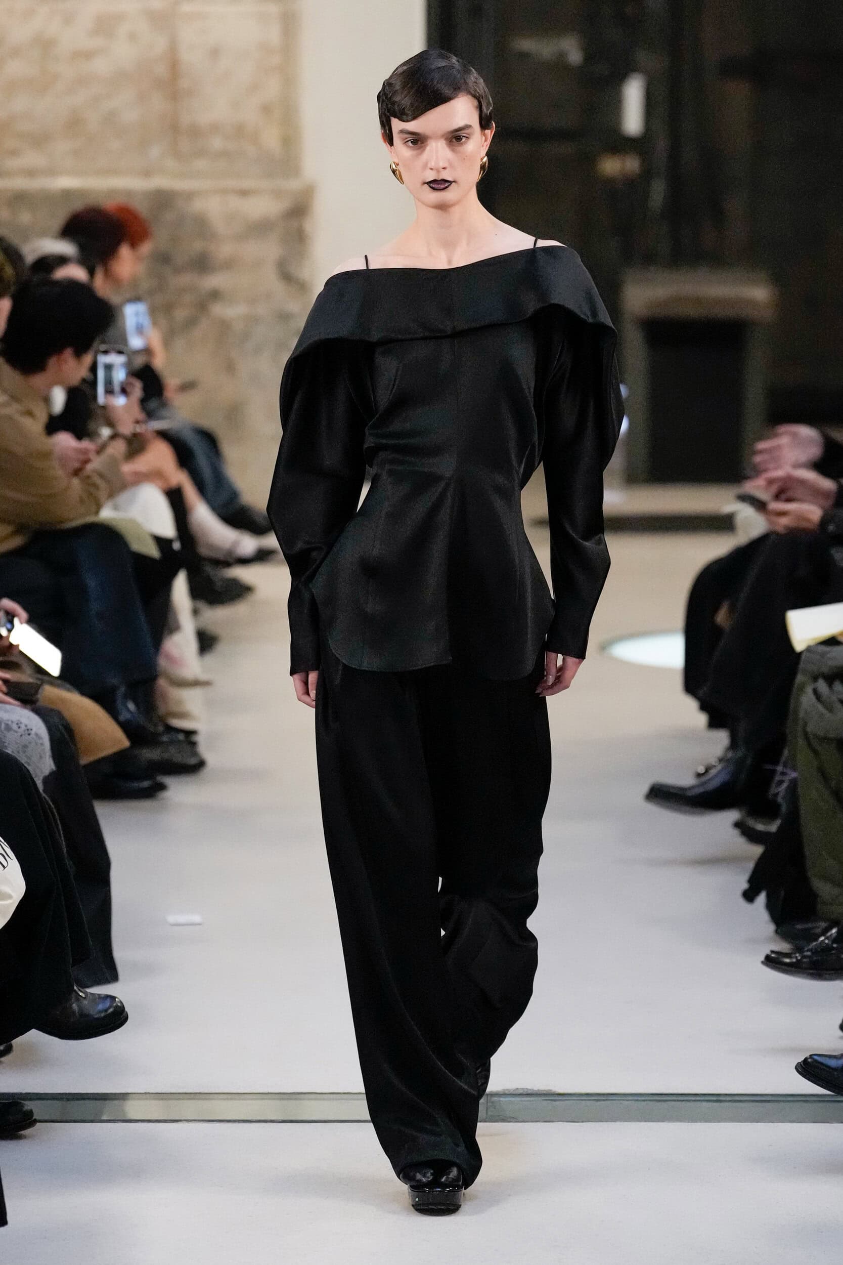 Mame Kurogouchi Fall 2025 Fashion Show