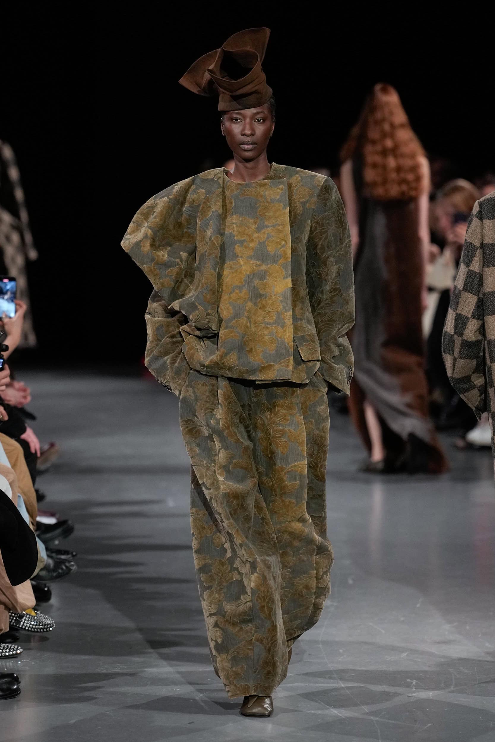Uma Wang Fall 2025 Fashion Show