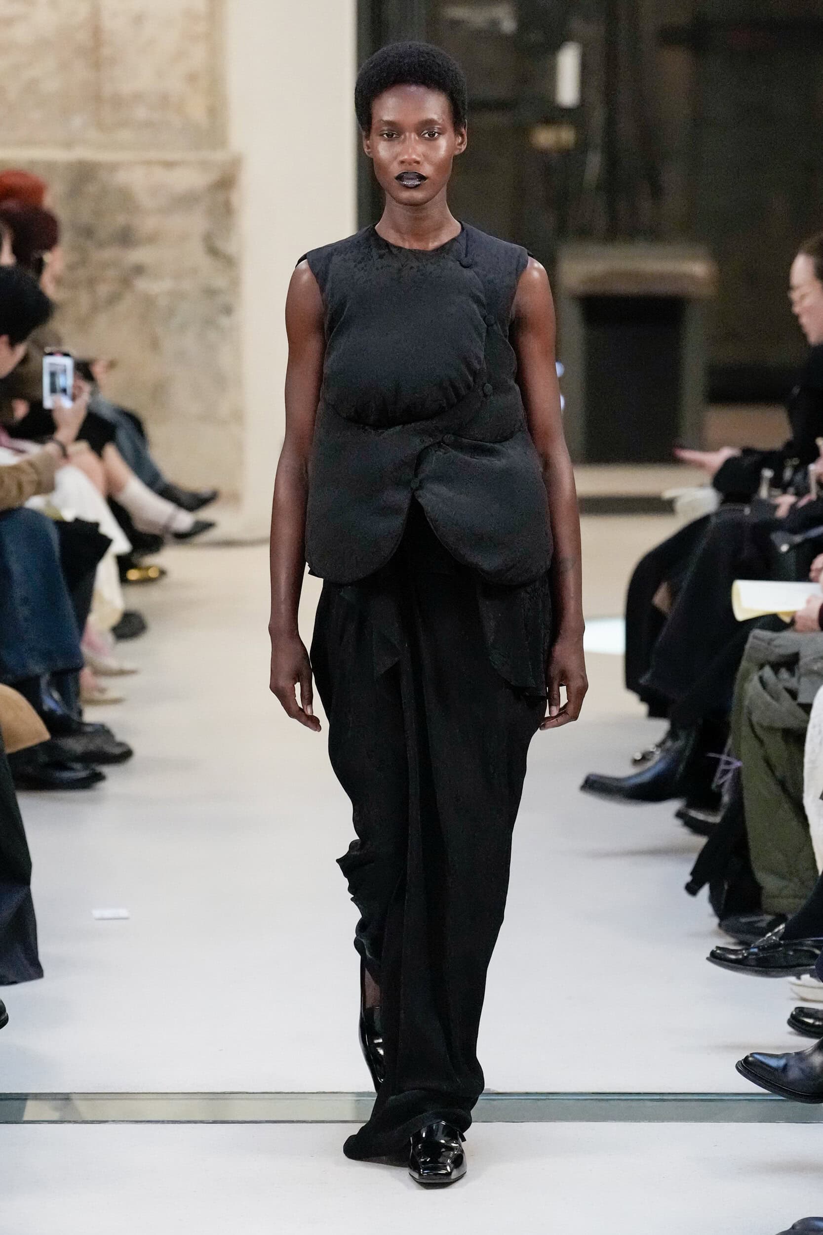Mame Kurogouchi Fall 2025 Fashion Show