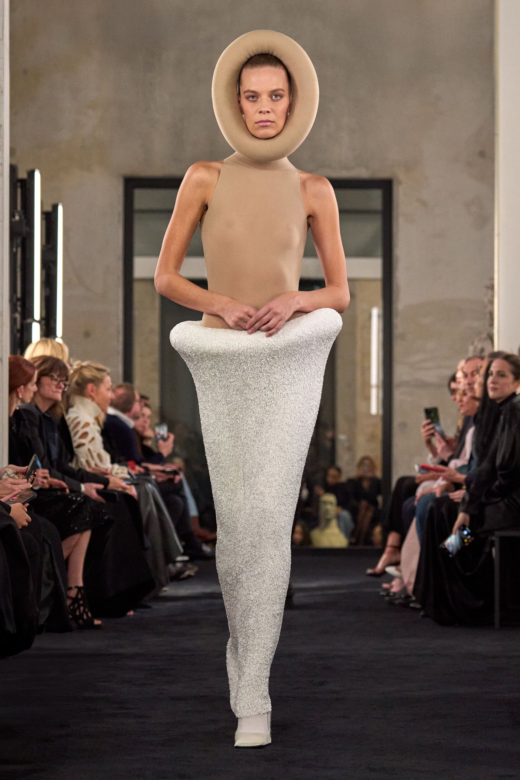 Alaia Fall 2025 Fashion Show