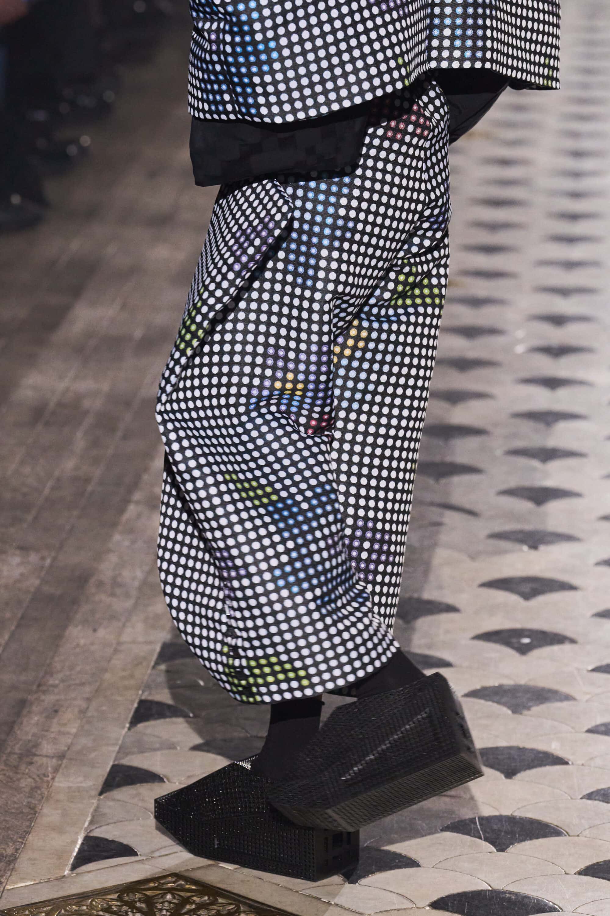 Anrealage Fall 2025 Fashion Show Details