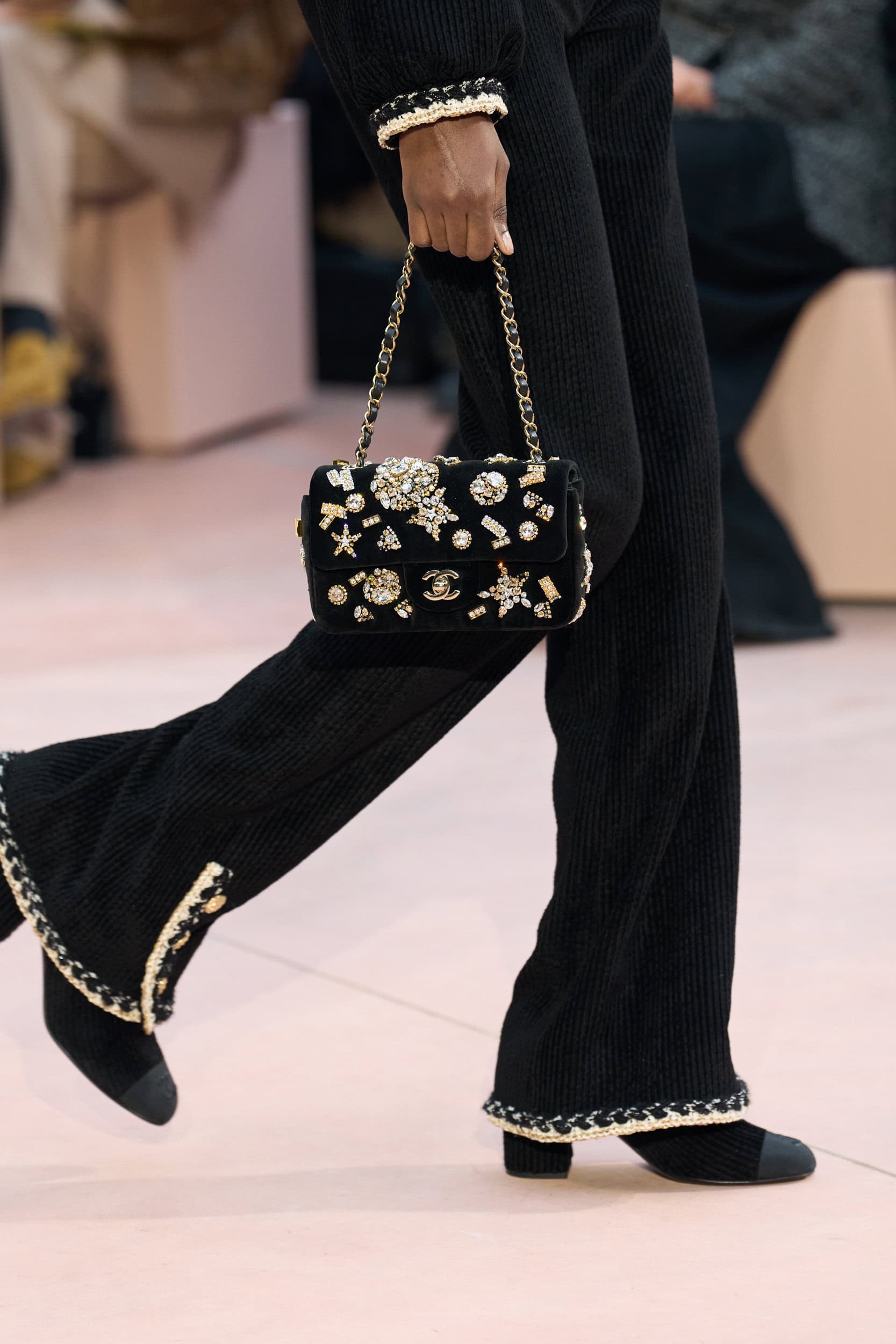 Chanel Fall 2025 Fashion Show Details