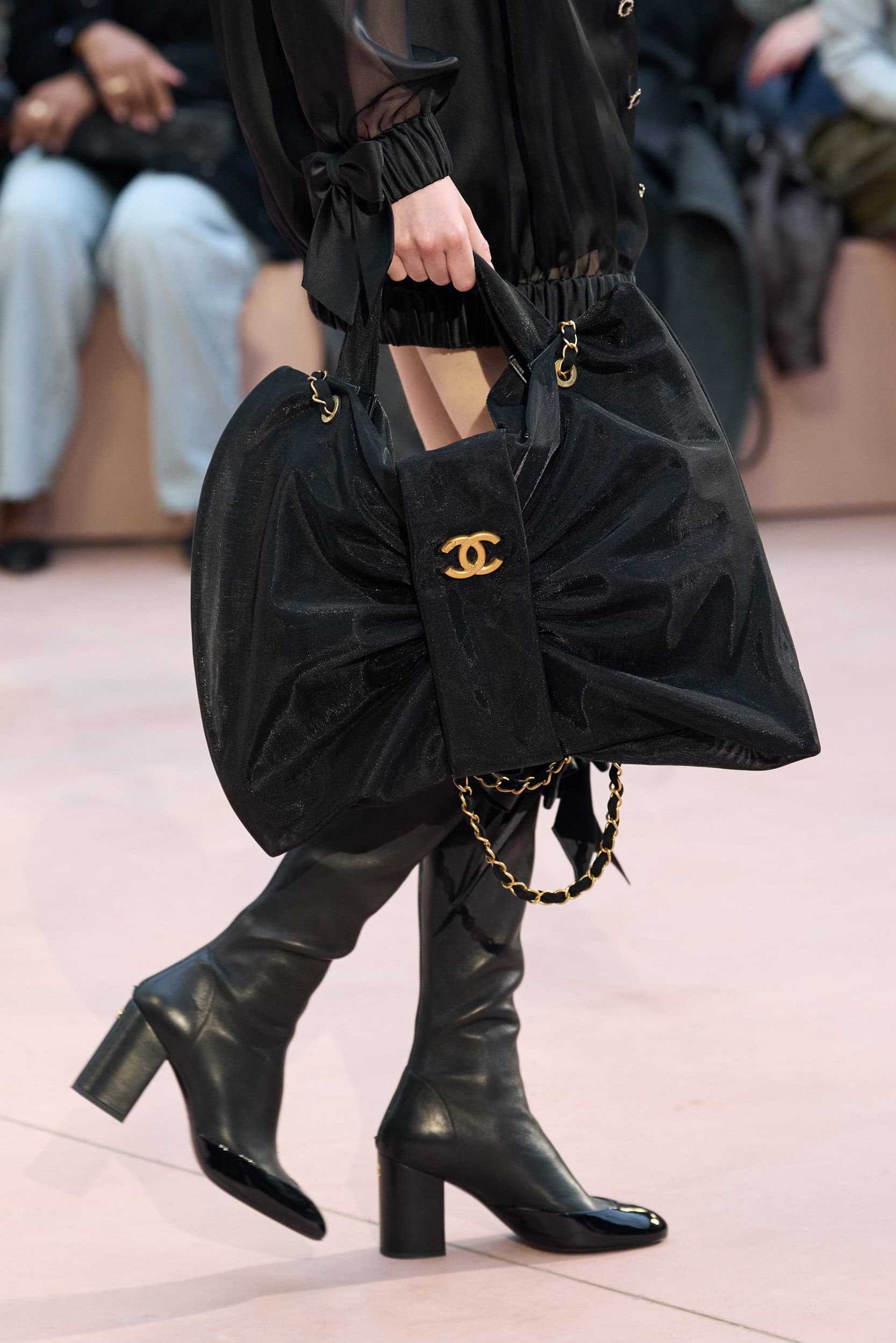 Chanel Fall 2025 Fashion Show Details