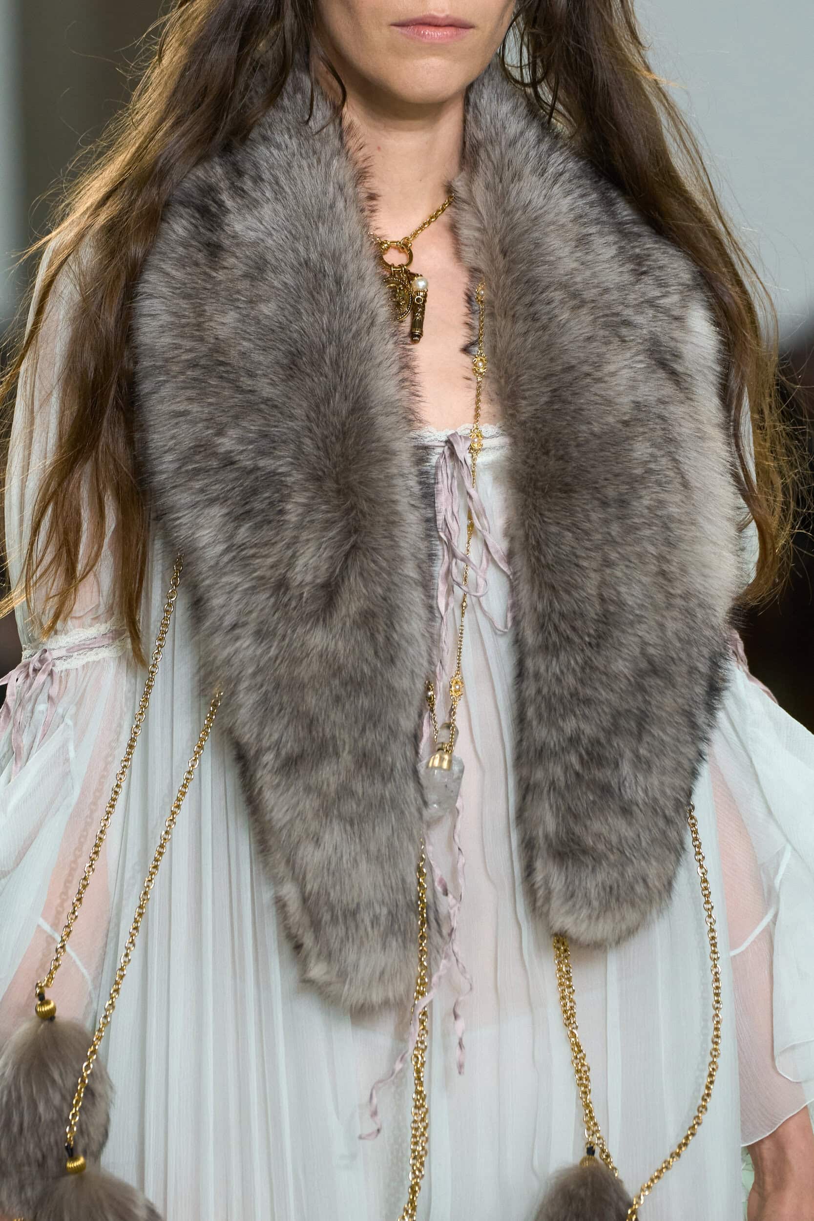 Chloe Fall 2025 Fashion Show Details