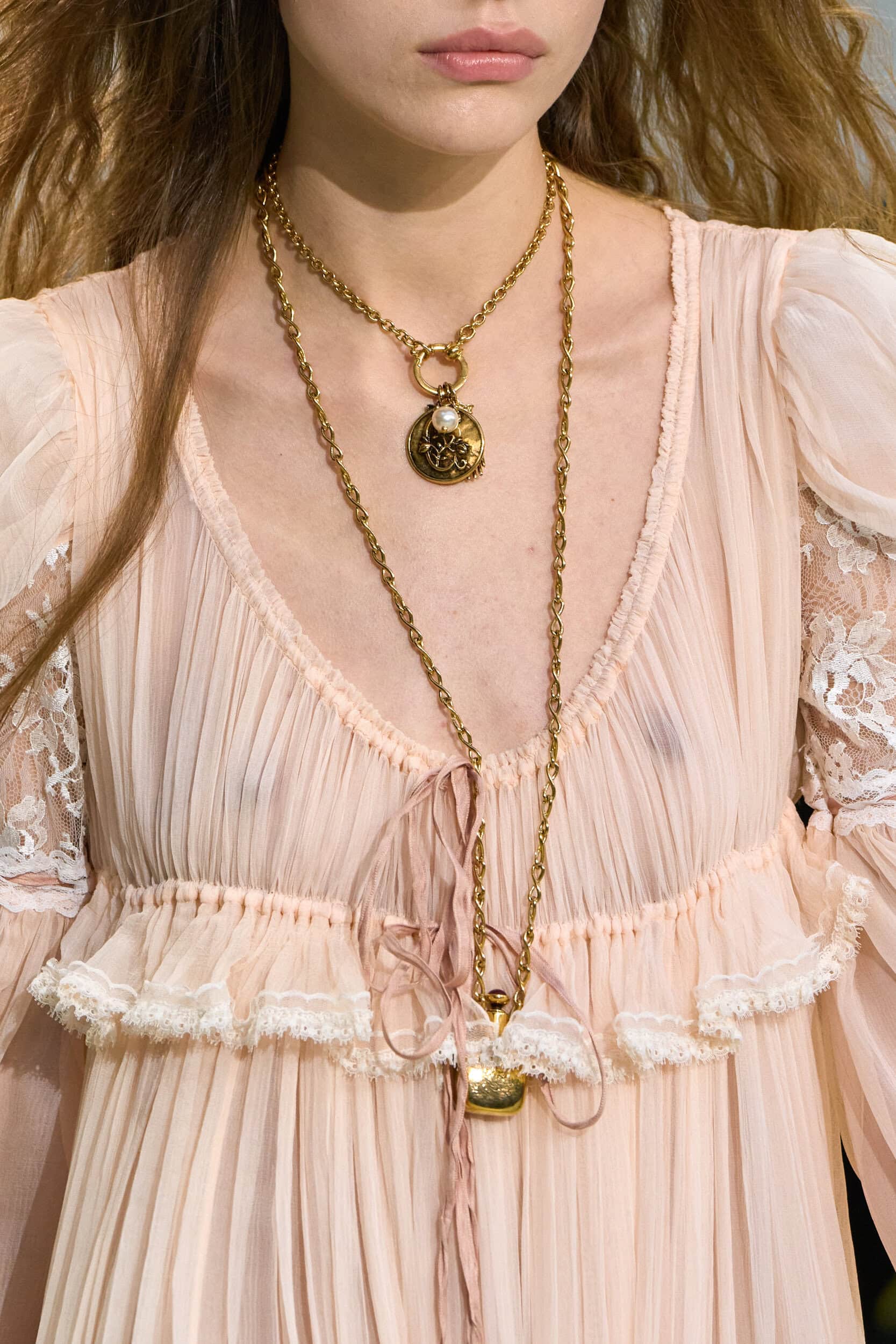 Chloe Fall 2025 Fashion Show Details