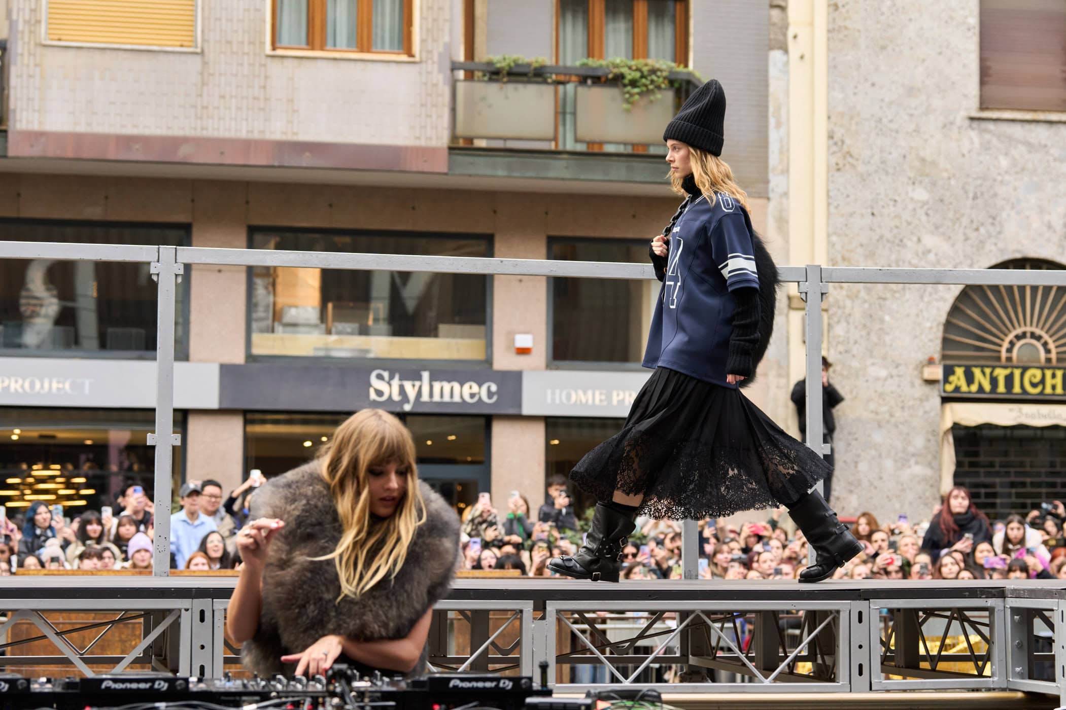 Dolce & Gabbana Fall 2025 Fashion Show Atmosphere