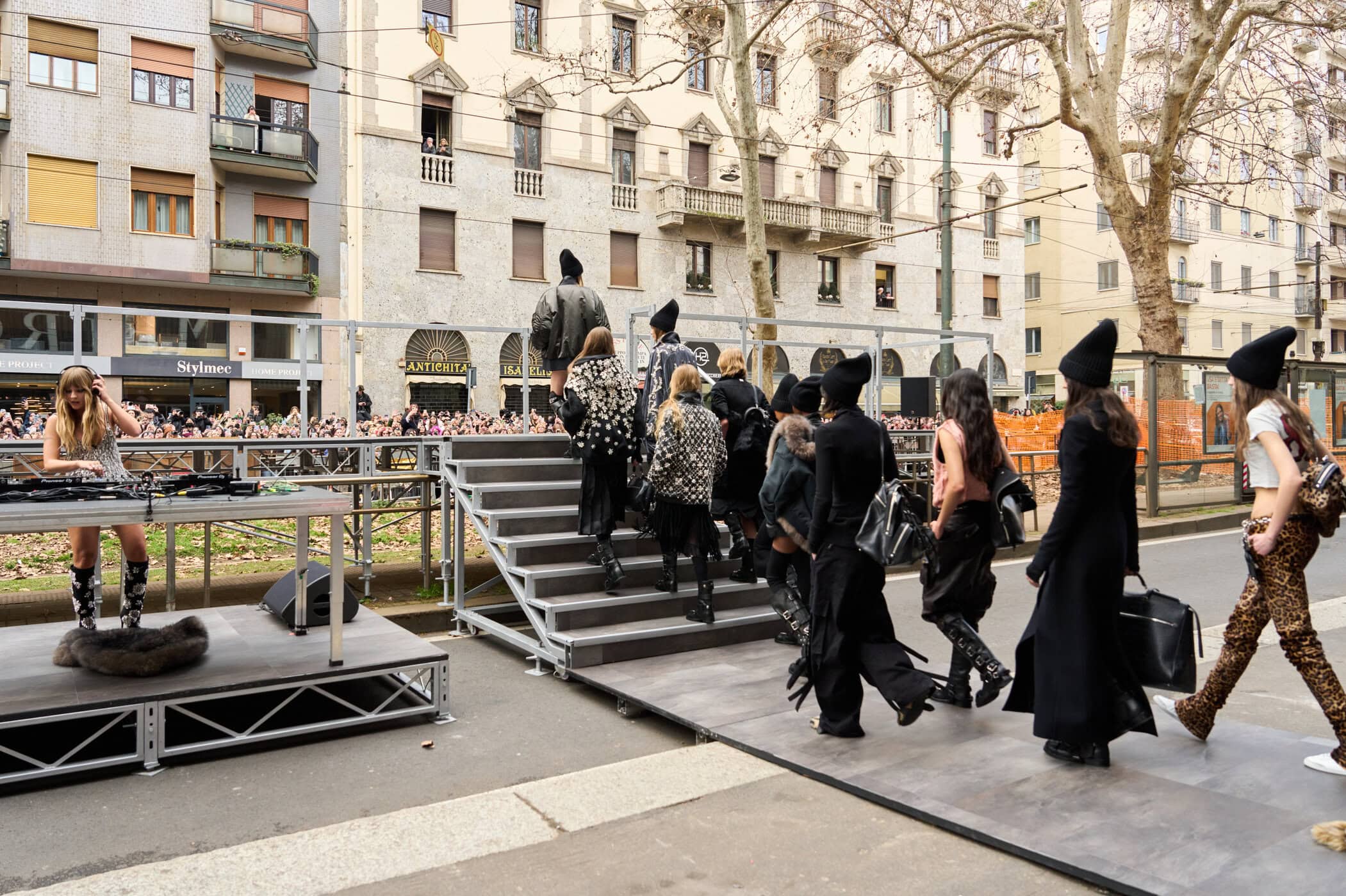 Dolce & Gabbana Fall 2025 Fashion Show Atmosphere