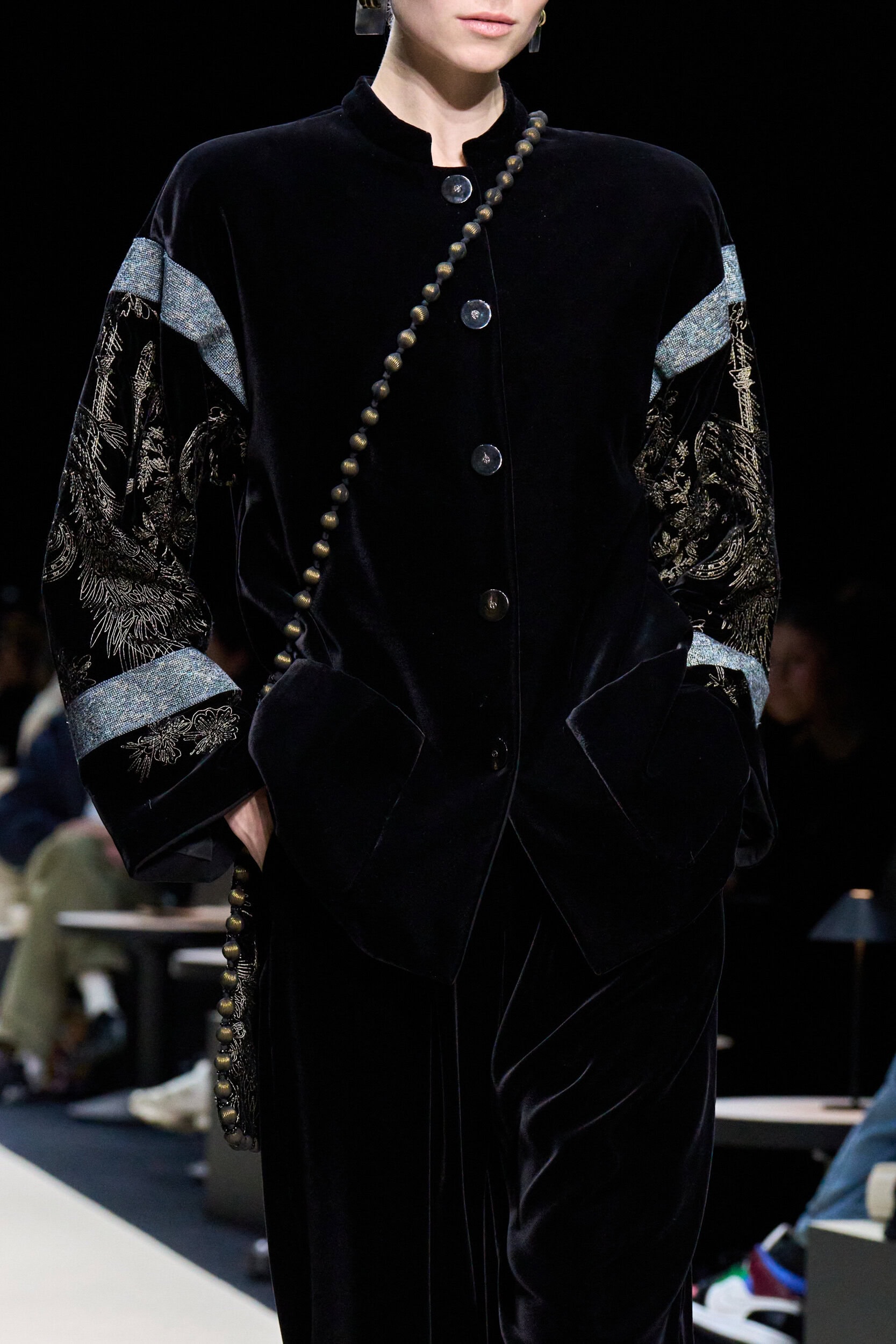 Giorgio Armani Fall 2025 Fashion Show Details