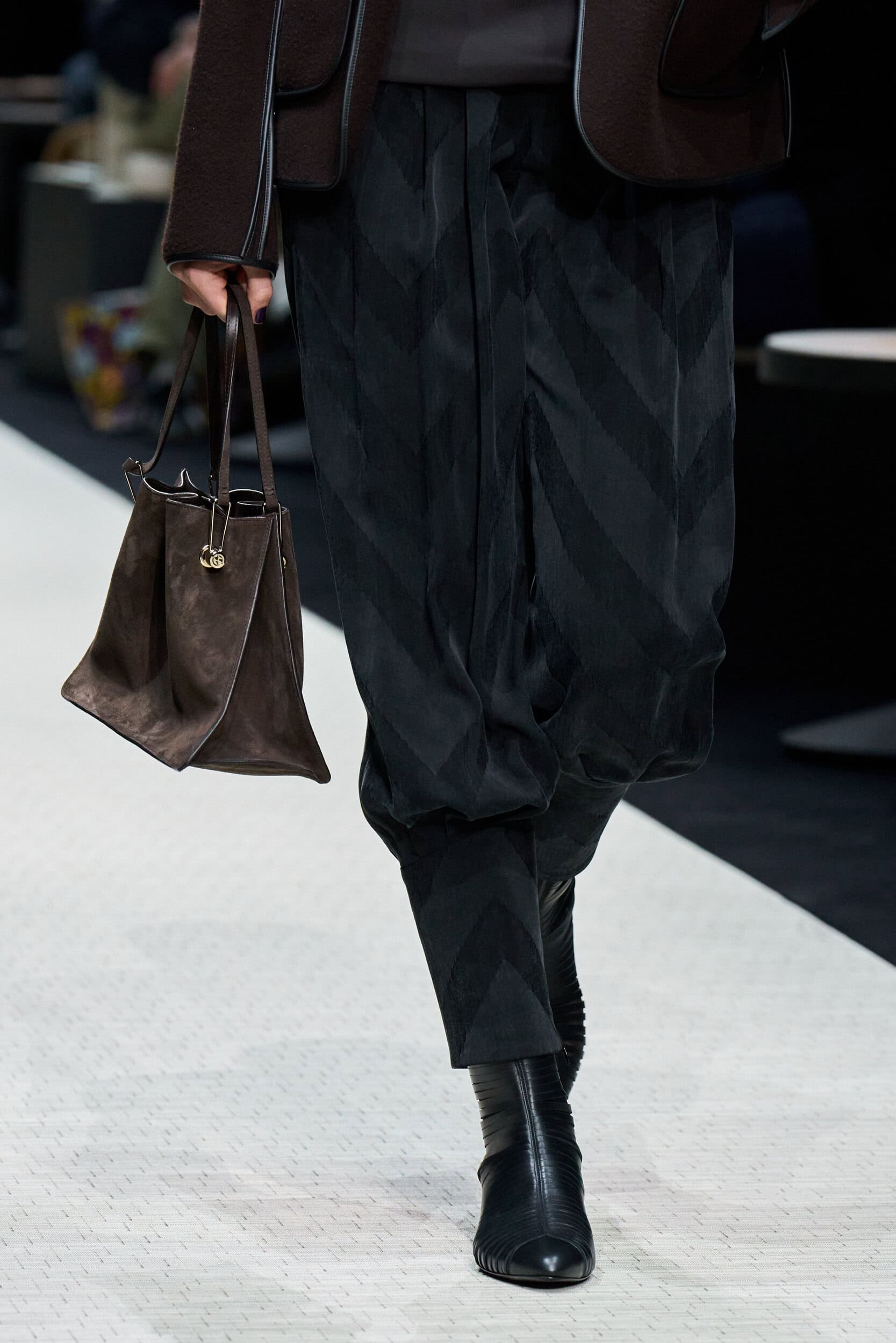 Giorgio Armani Fall 2025 Fashion Show Details