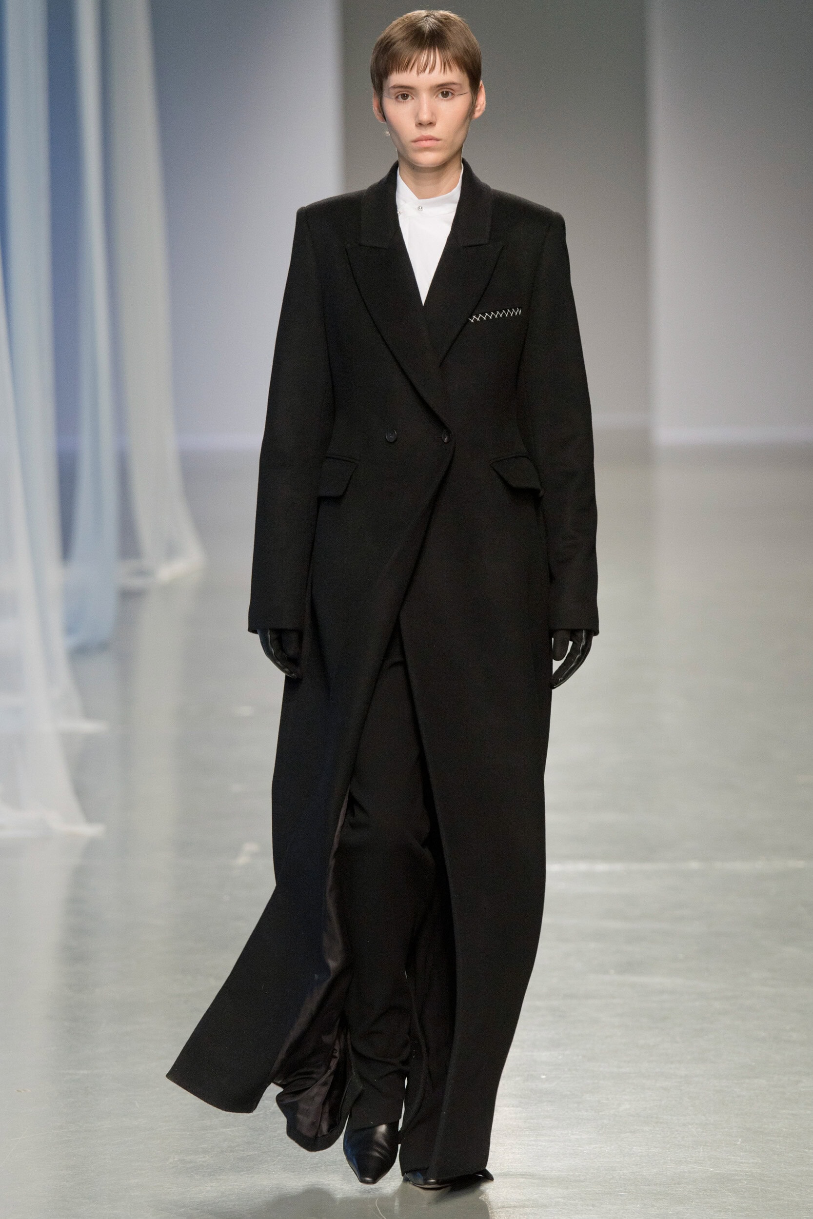 Kimhekim Fall 2025 Fashion Show