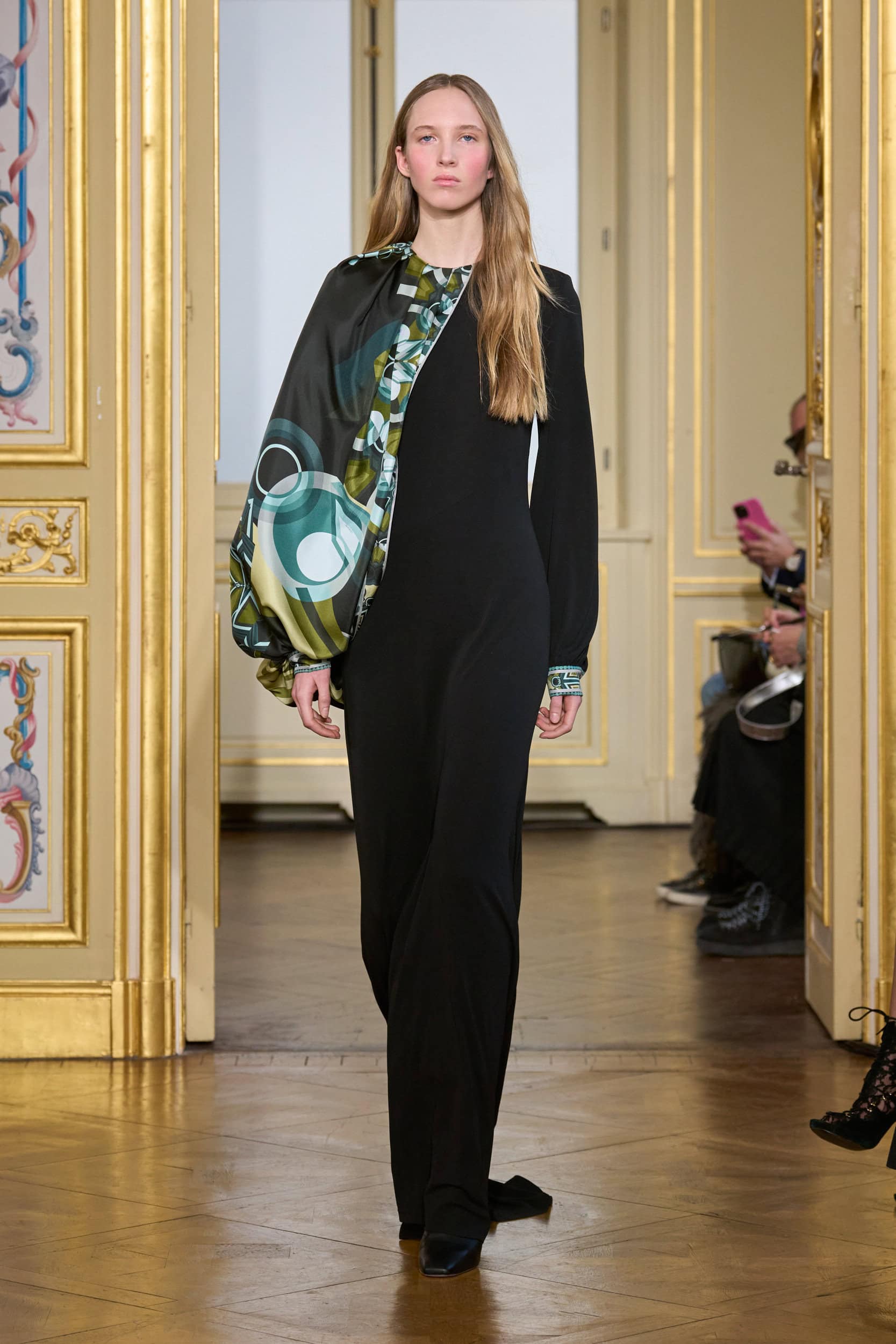 Leonard Paris Fall 2025 Fashion Show