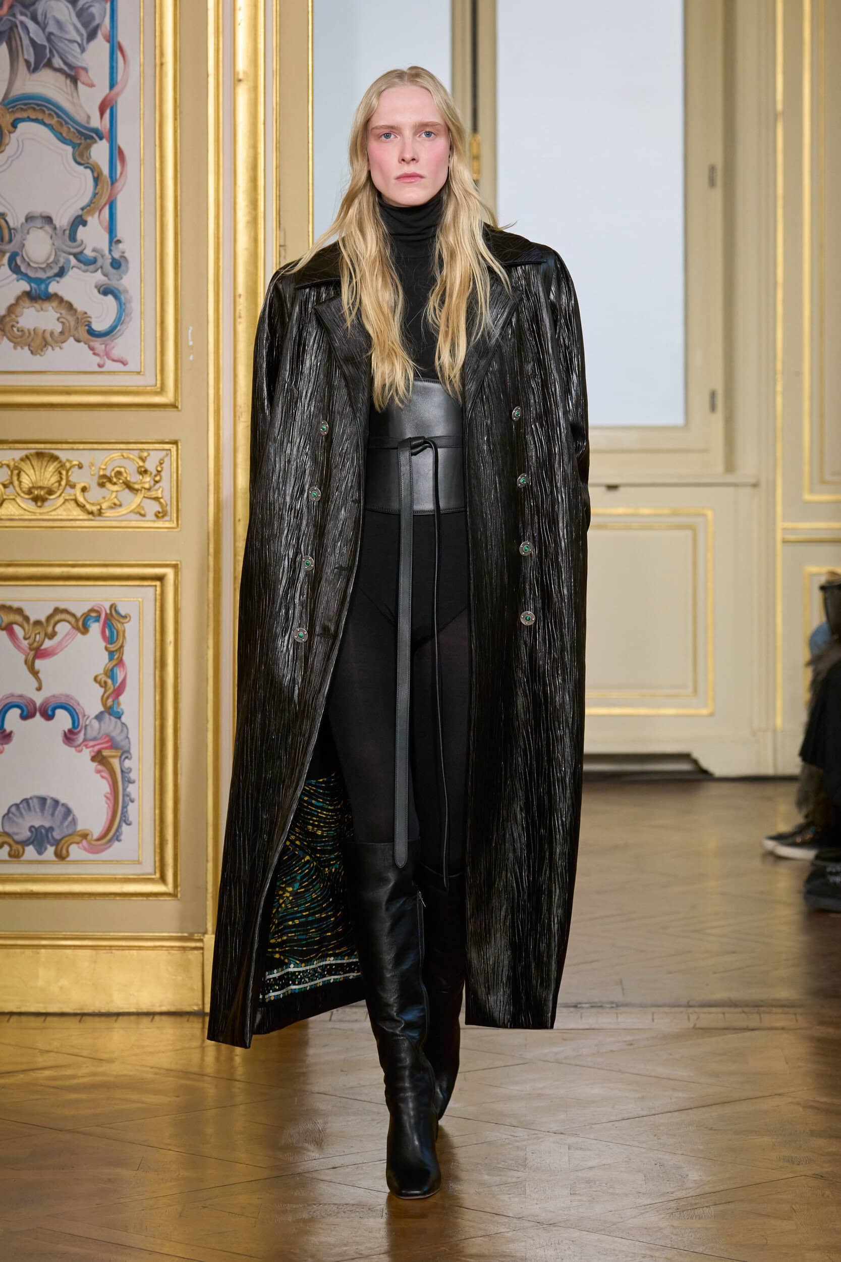Leonard Paris Fall 2025 Fashion Show
