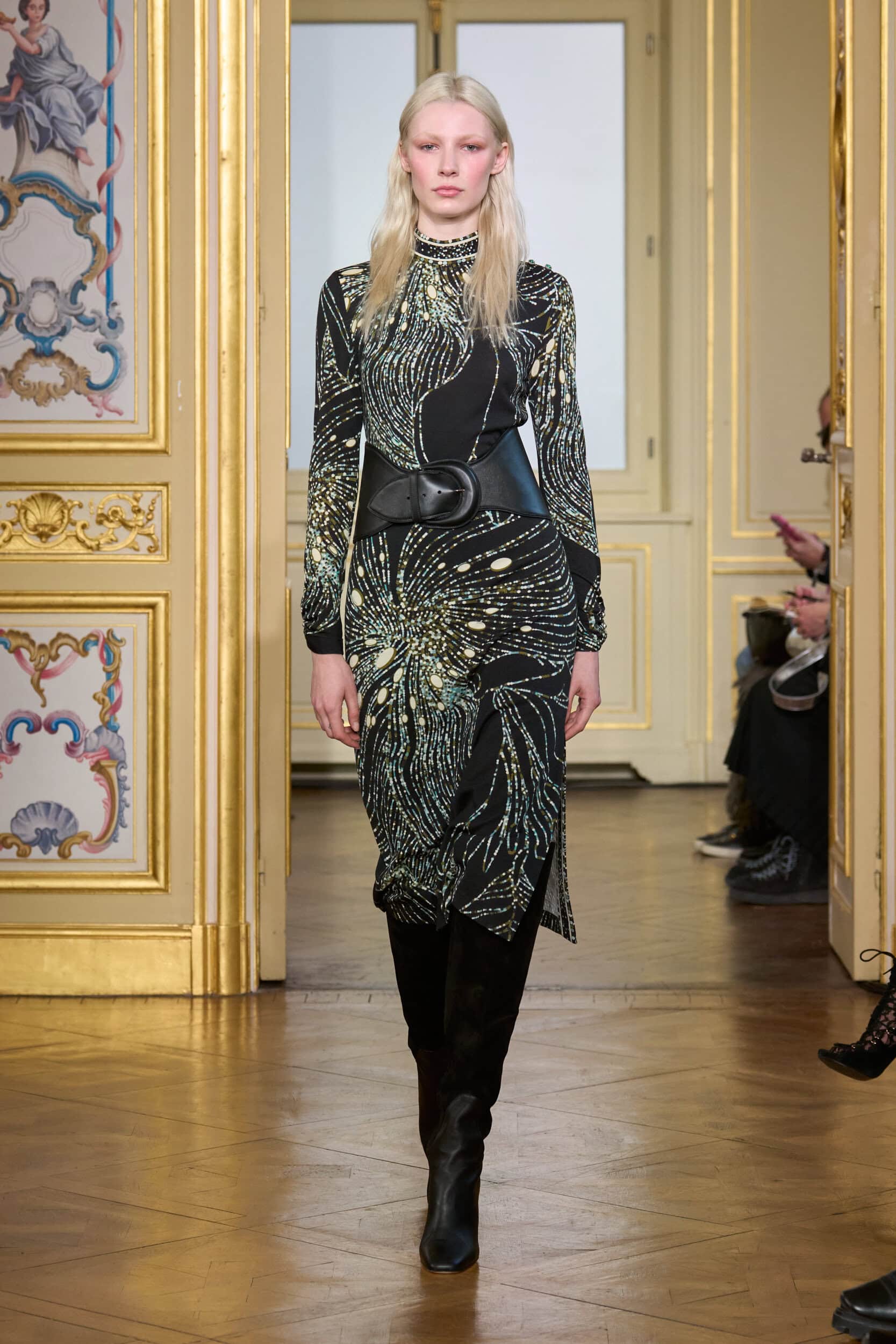 Leonard Paris Fall 2025 Fashion Show