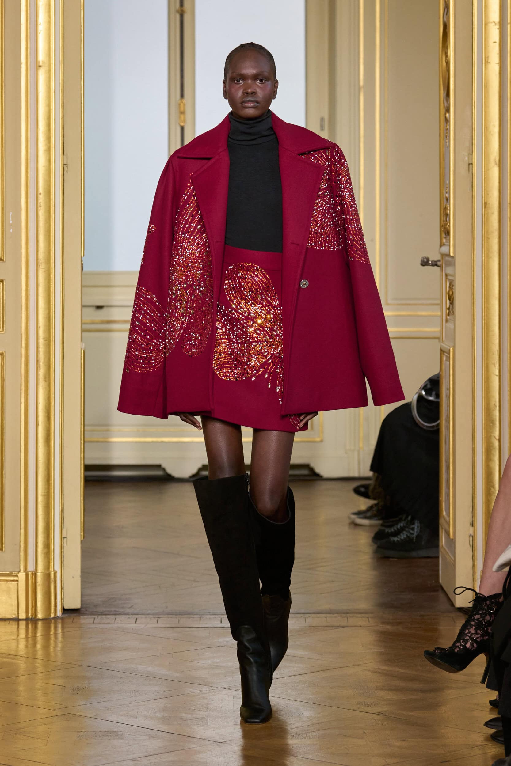Leonard Paris Fall 2025 Fashion Show