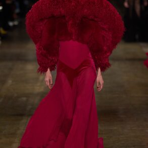 McQueen Fall 2025 Fashion Show