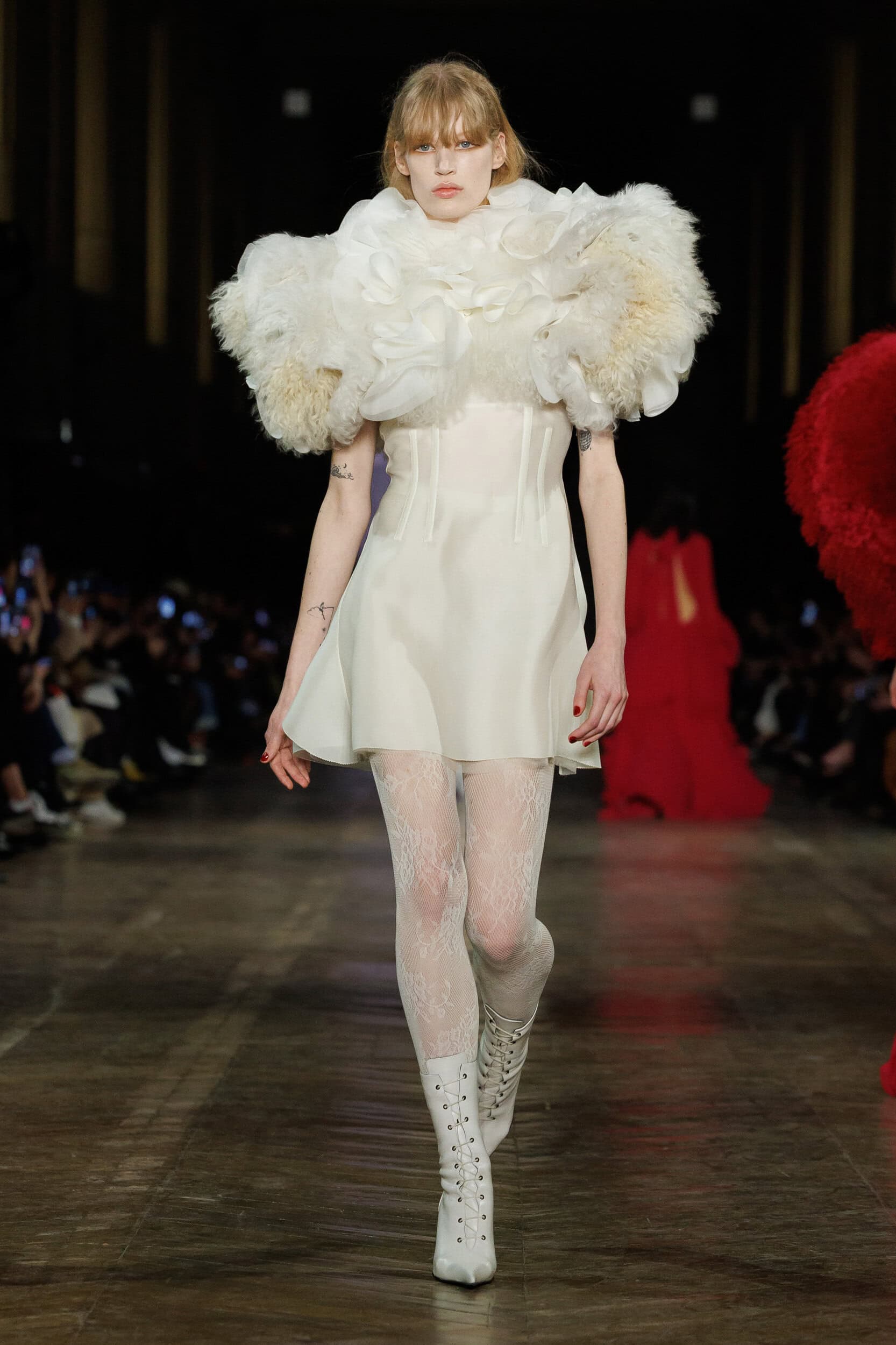 Alexander Mcqueen Fall 2025 Fashion Show