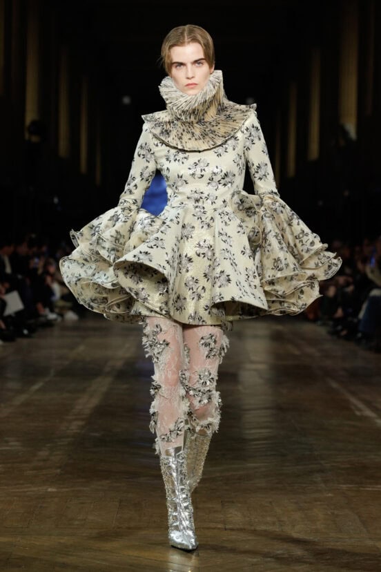 Alexander Mcqueen Fall 2025 Fashion Show