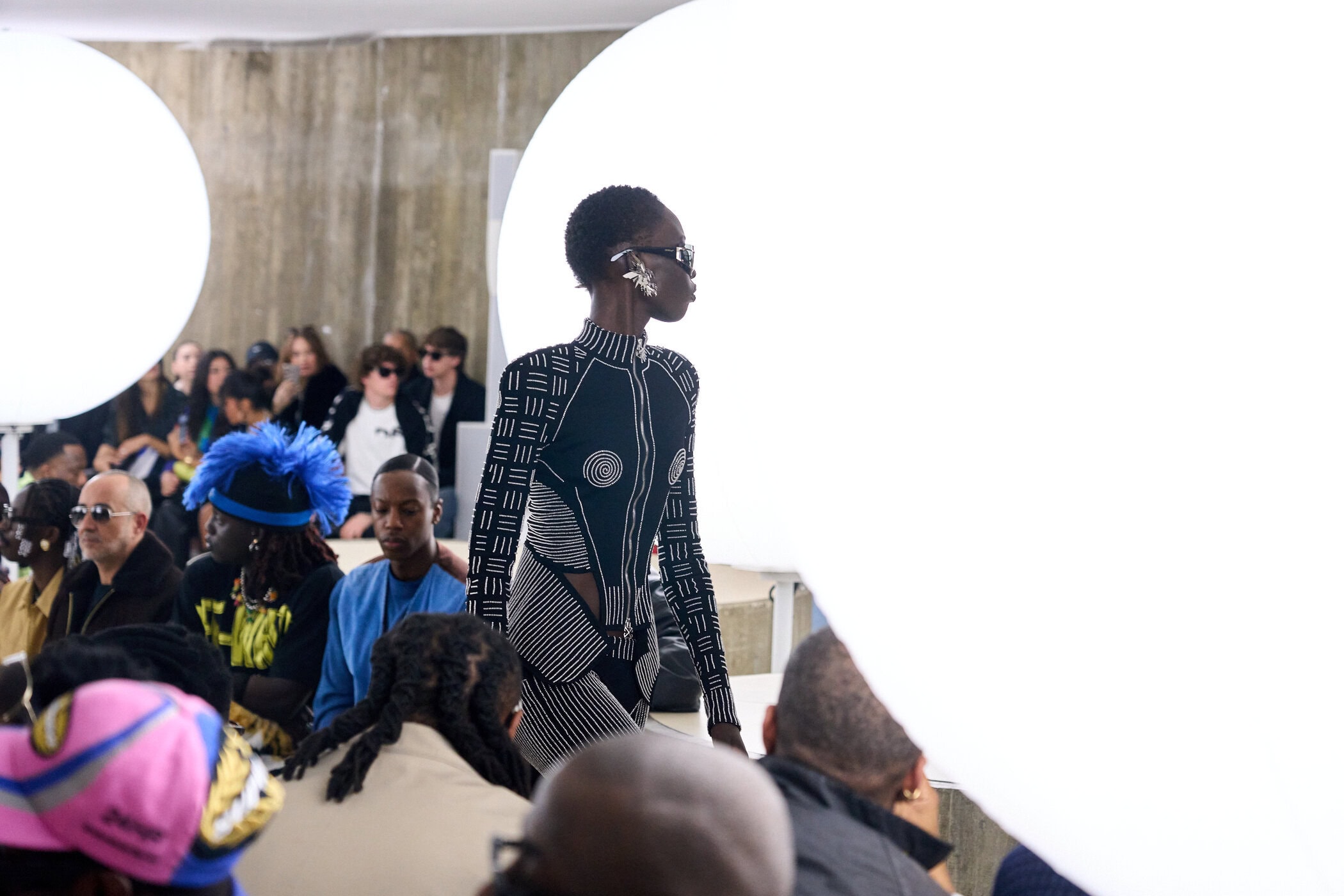 Off-white Fall 2025 Fashion Show Atmosphere