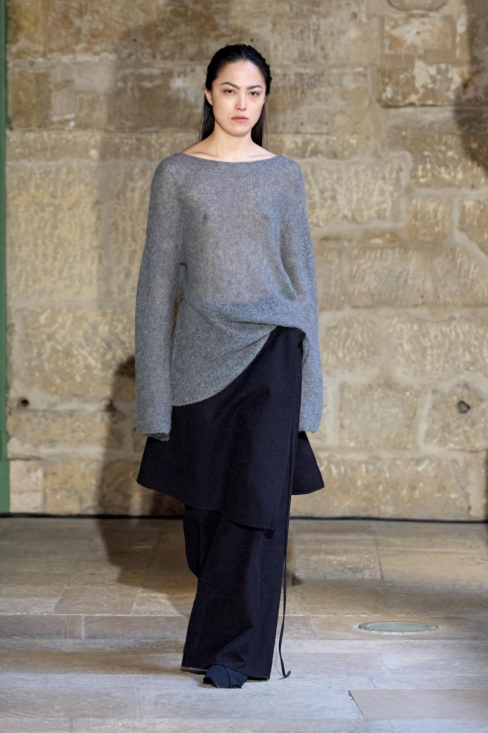 Ruohan Fall 2025 Fashion Show